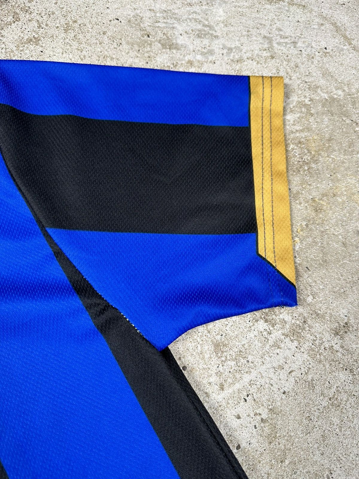 Vintage Vintage Y2K Inter Milan Home Jersey Ibrahimovic Size US M / EU 48-50 / 2 - 10 Thumbnail