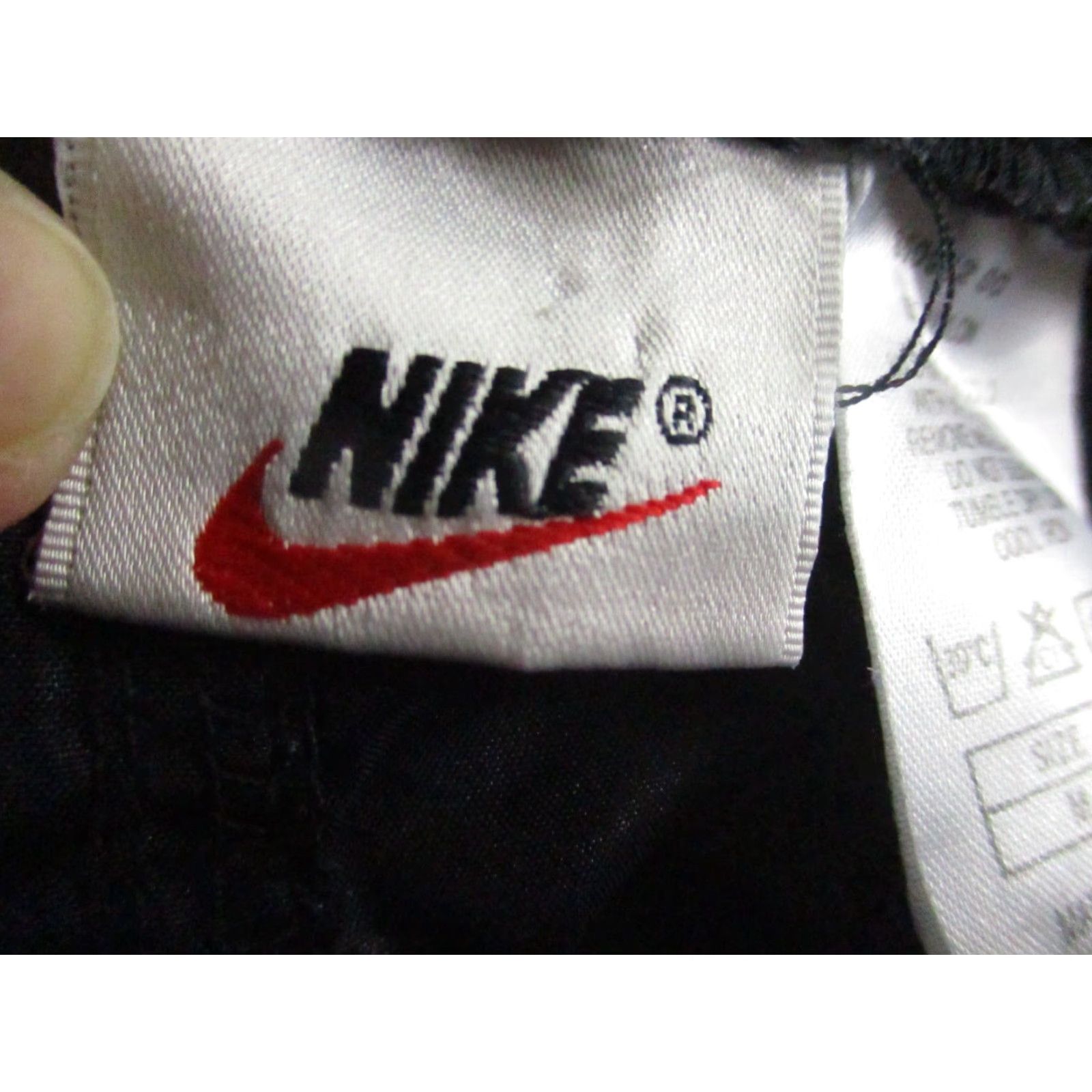 Nike VINTAGE Nike Windbreaker Track Pants Medium Men's Black 80s Size US 31 - 5 Thumbnail