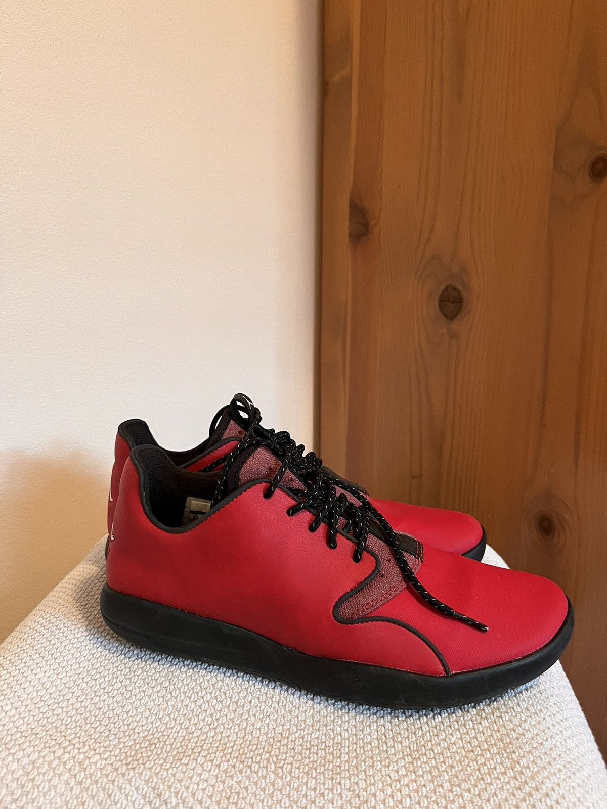 Nike nike jordan eclipse 812303-601 Size US 8.5 / EU 41-42 - 3 Thumbnail