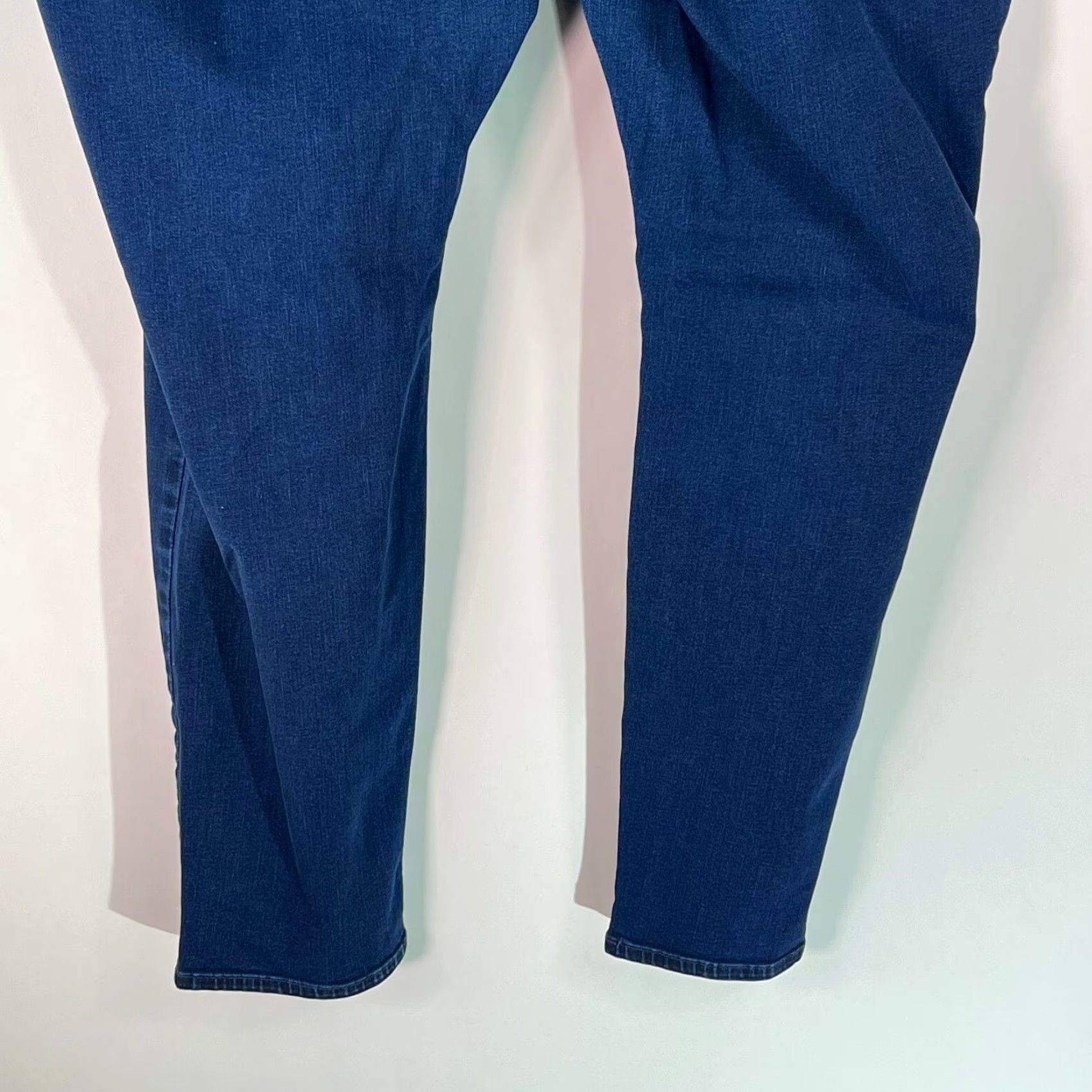Lee Lee Plus Size 24W Slimming Fit Distressed Skinny Jeans Blue Denim 32 Inseam Womens Size 42" / US 20 - 6 Thumbnail