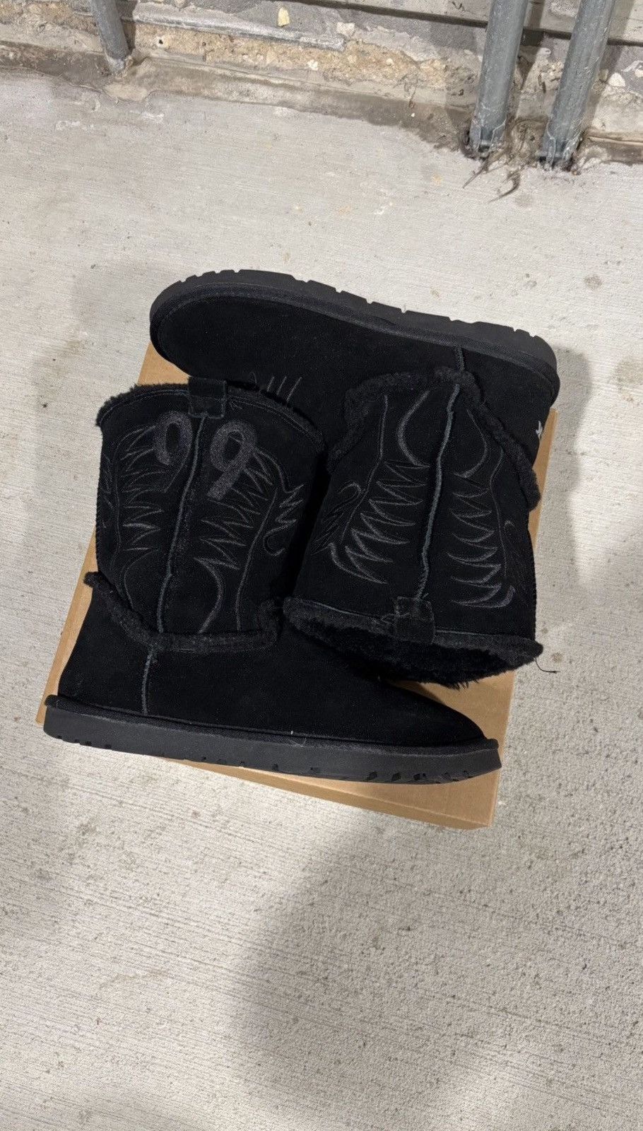 1199 Bazo 1199 Ugg Cowboy Boots Size US 11 / EU 44 - 2 Thumbnail