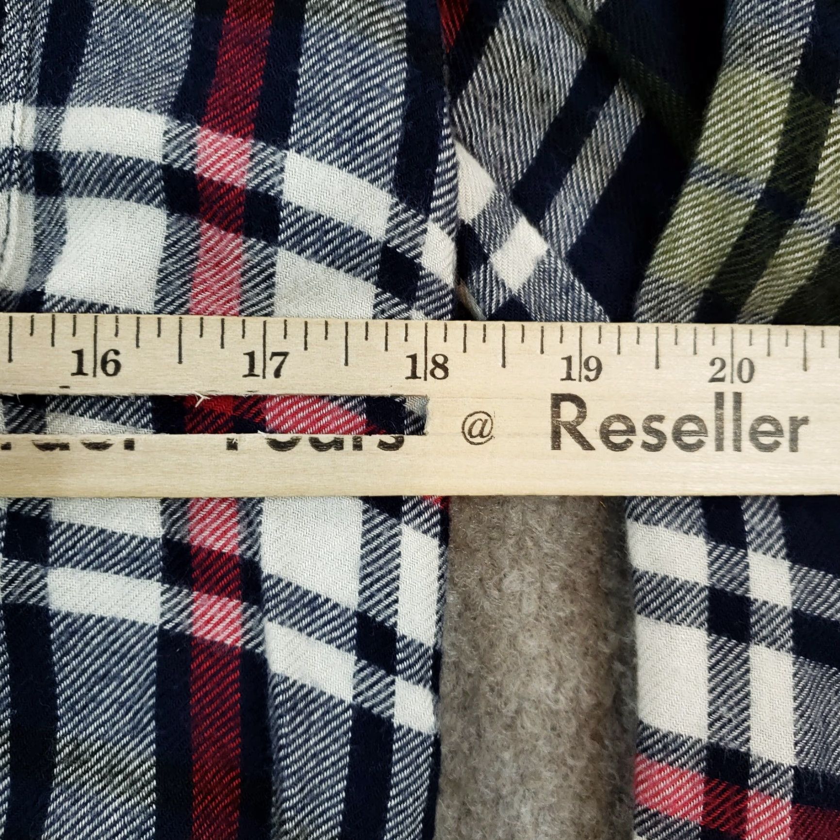 American Eagle Outfitters American Eagle Flannel Shirt Women's Small Green Plaid Long Sleeve Button Up Casual Size S / US 4 / IT 40 - 4 Thumbnail