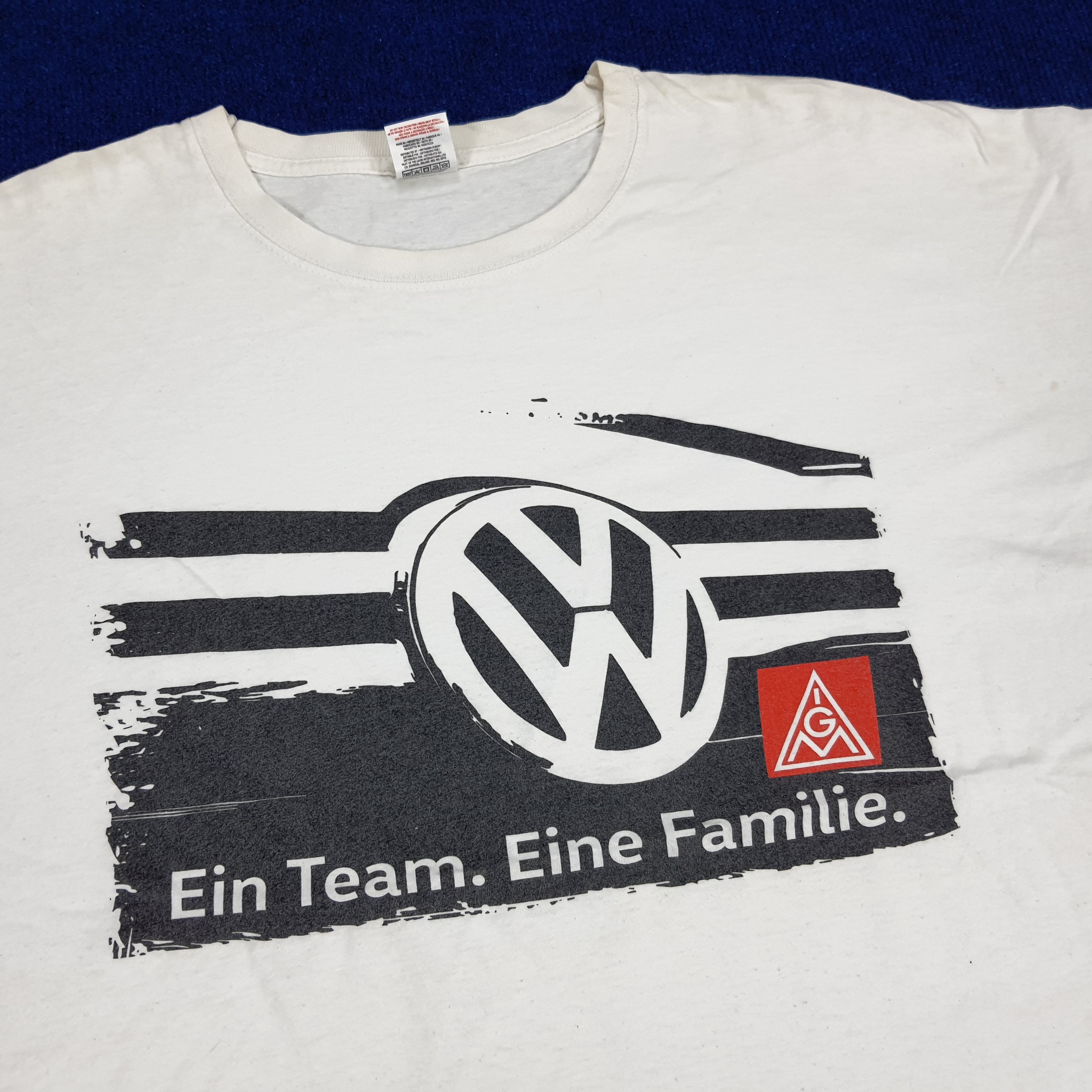 Vintage Vintage Volkswagen IG Metall Motorsports Tshirt Size US XXL / EU 58 / 5 - 2 Thumbnail