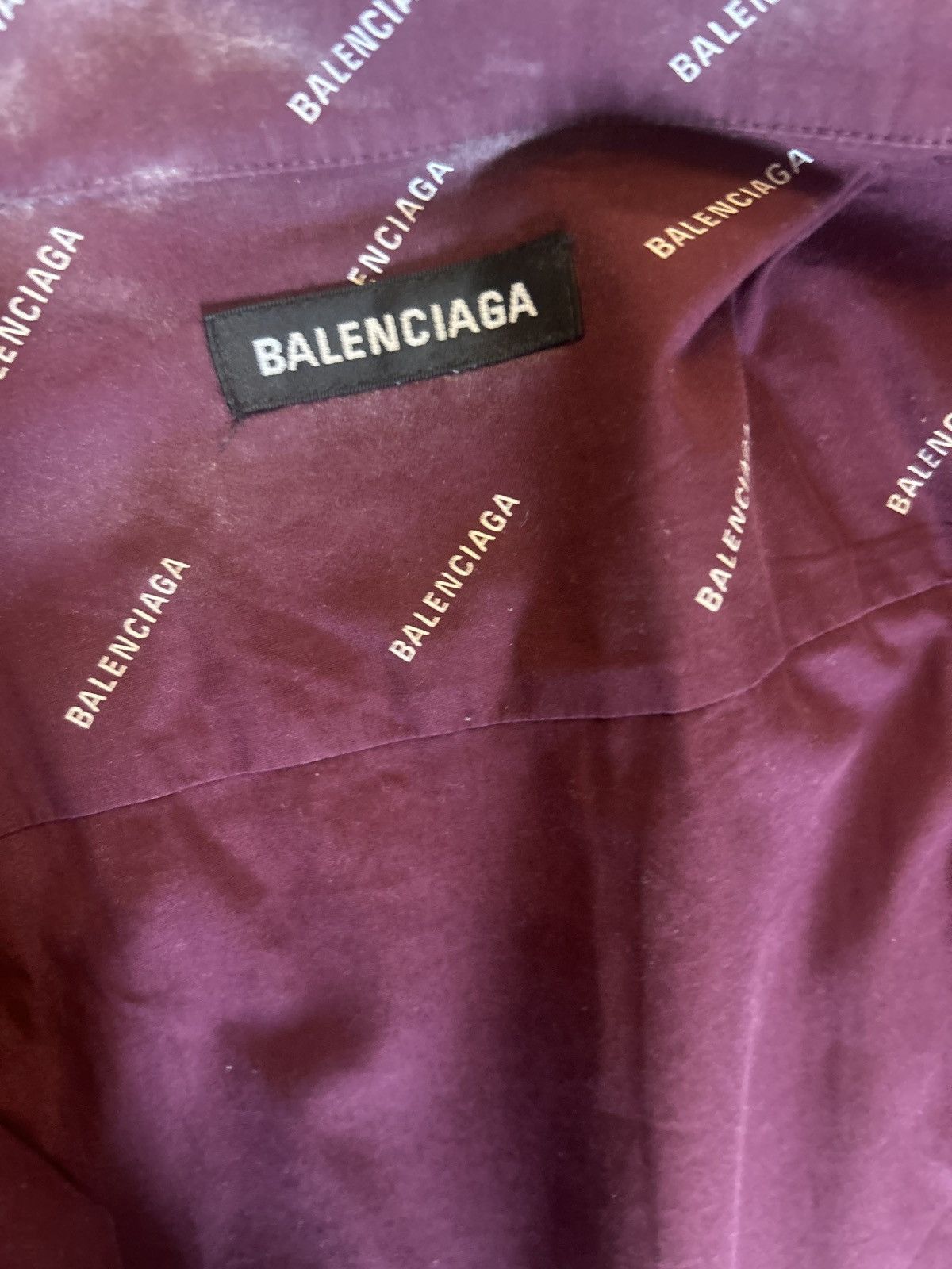 Balenciaga Balenciaga All-Over Logo Button-Up Shirt (Burgundy) Size US XXL / EU 58 / 5 - 2 Thumbnail