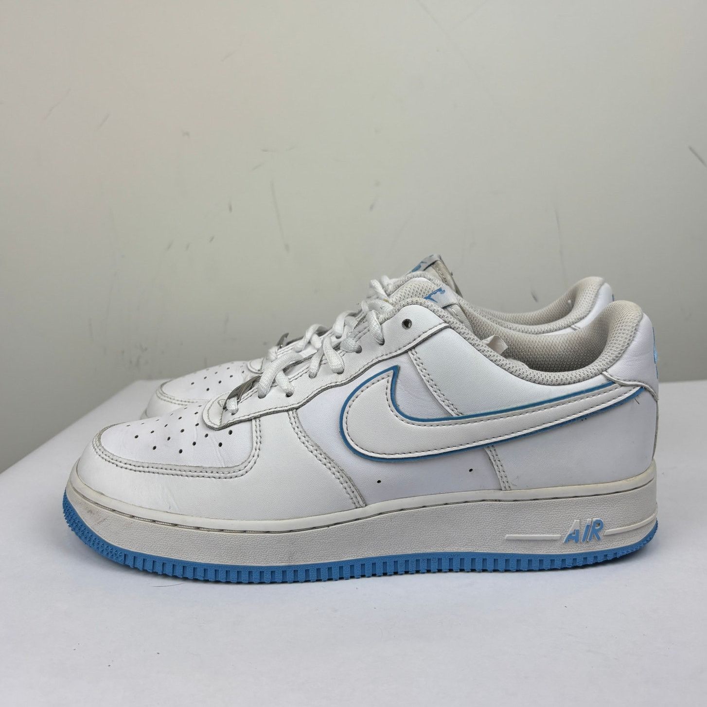 Nike Nike Air Force 1 '07 Low White University Blue Shoes 9.5 Size US 9.5 / EU 42-43 - 5 Thumbnail