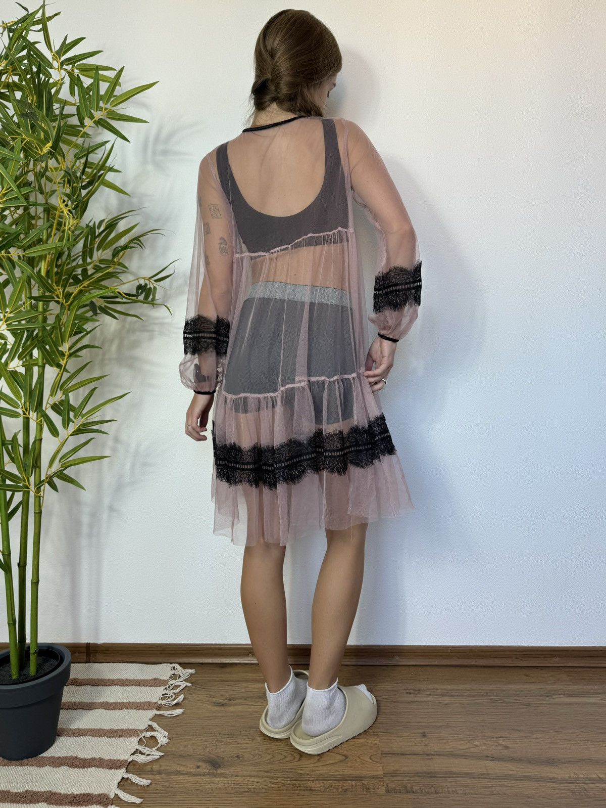 Vintage VINTAGE FULL MESH 2000s RUFFLES MIDI DRESS Size ONE SIZE - 5 Thumbnail