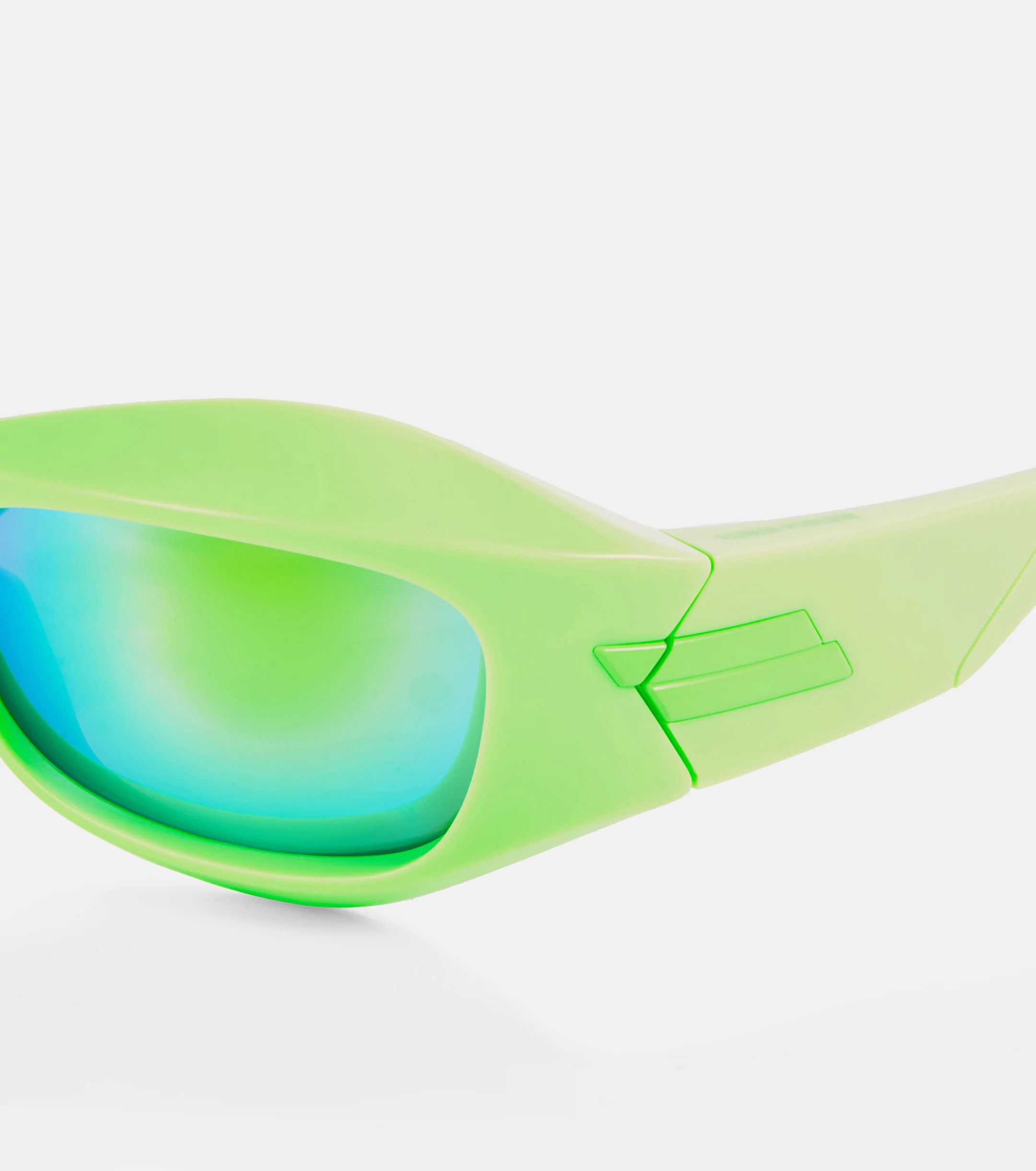 Bottega Veneta o1n1vont0924 Size: OS / Bend Sunglasses in Green Size ONE SIZE - 2 Thumbnail
