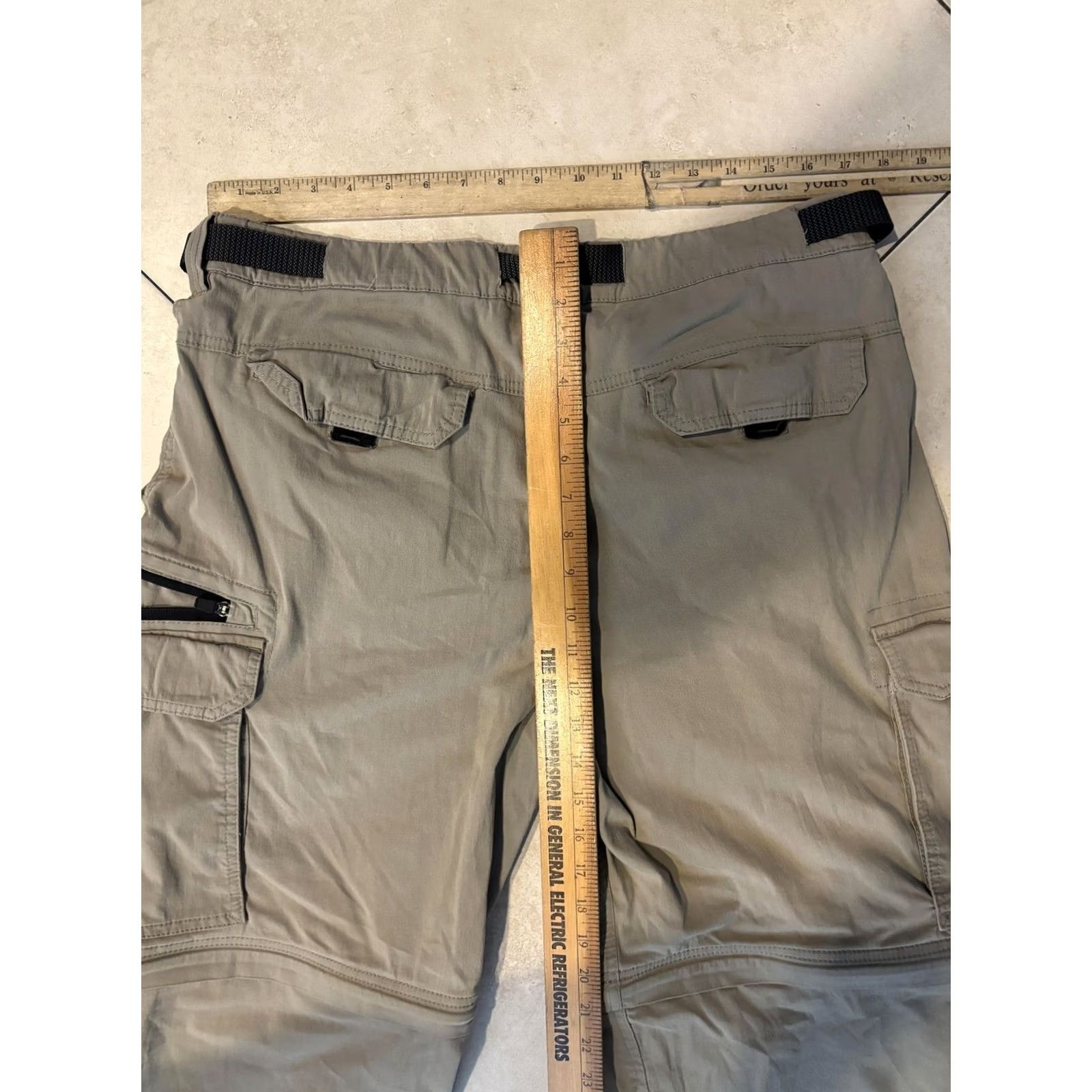 Vintage BC Clothing Cargo Pants Mens 38x30 Beige Zip Off Convertible Hiking Travel Belted Outdoor Size US 36 / EU 52 - 6 Thumbnail