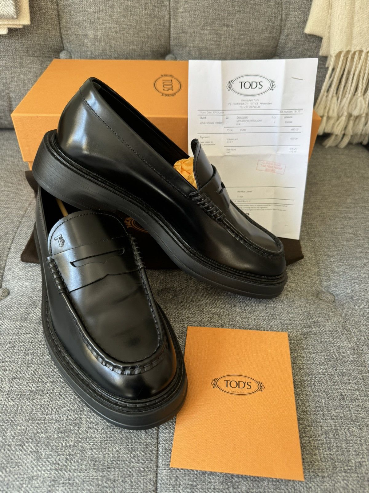 Tod's Tod’s Black Mocassino Loafers Size 7 Size US 7 / EU 40 - 1 Thumbnail
