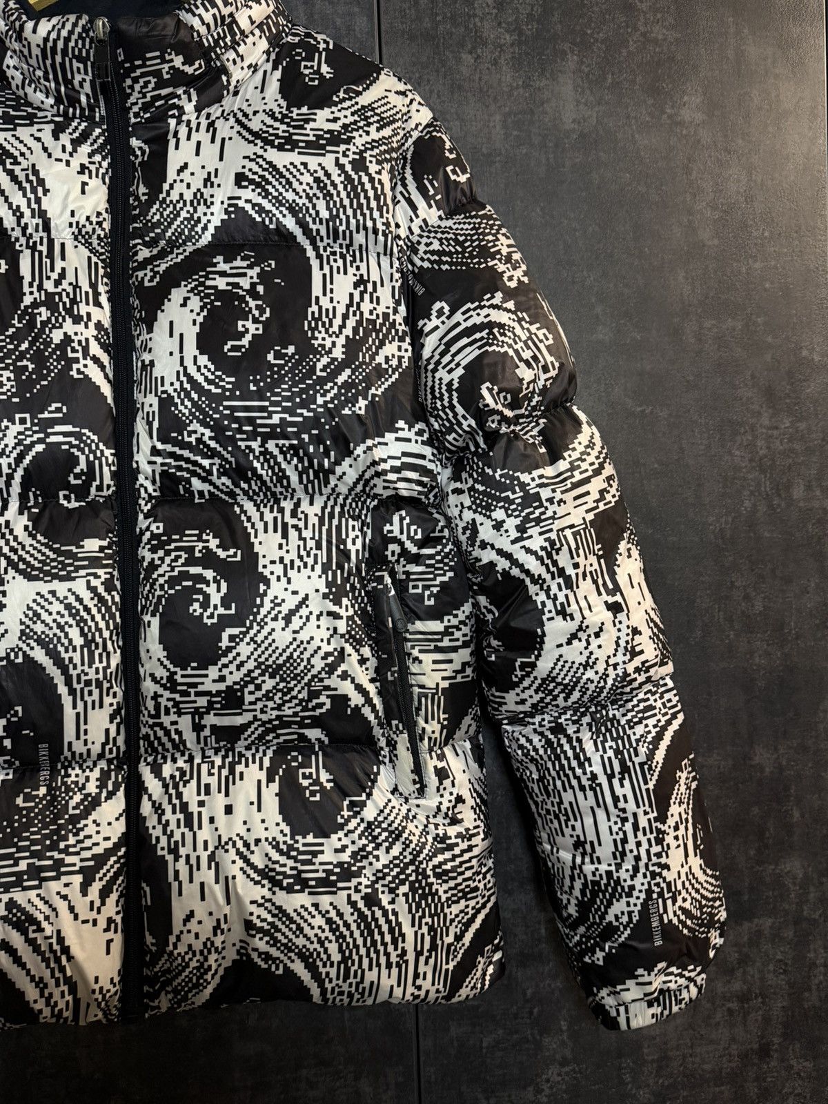 Dirk Bikkembergs Rare Dirk Bikkembergs Waves Puffer Jacket Margiela Raf 424 Size US L / EU 52-54 / 3 - 5 Thumbnail