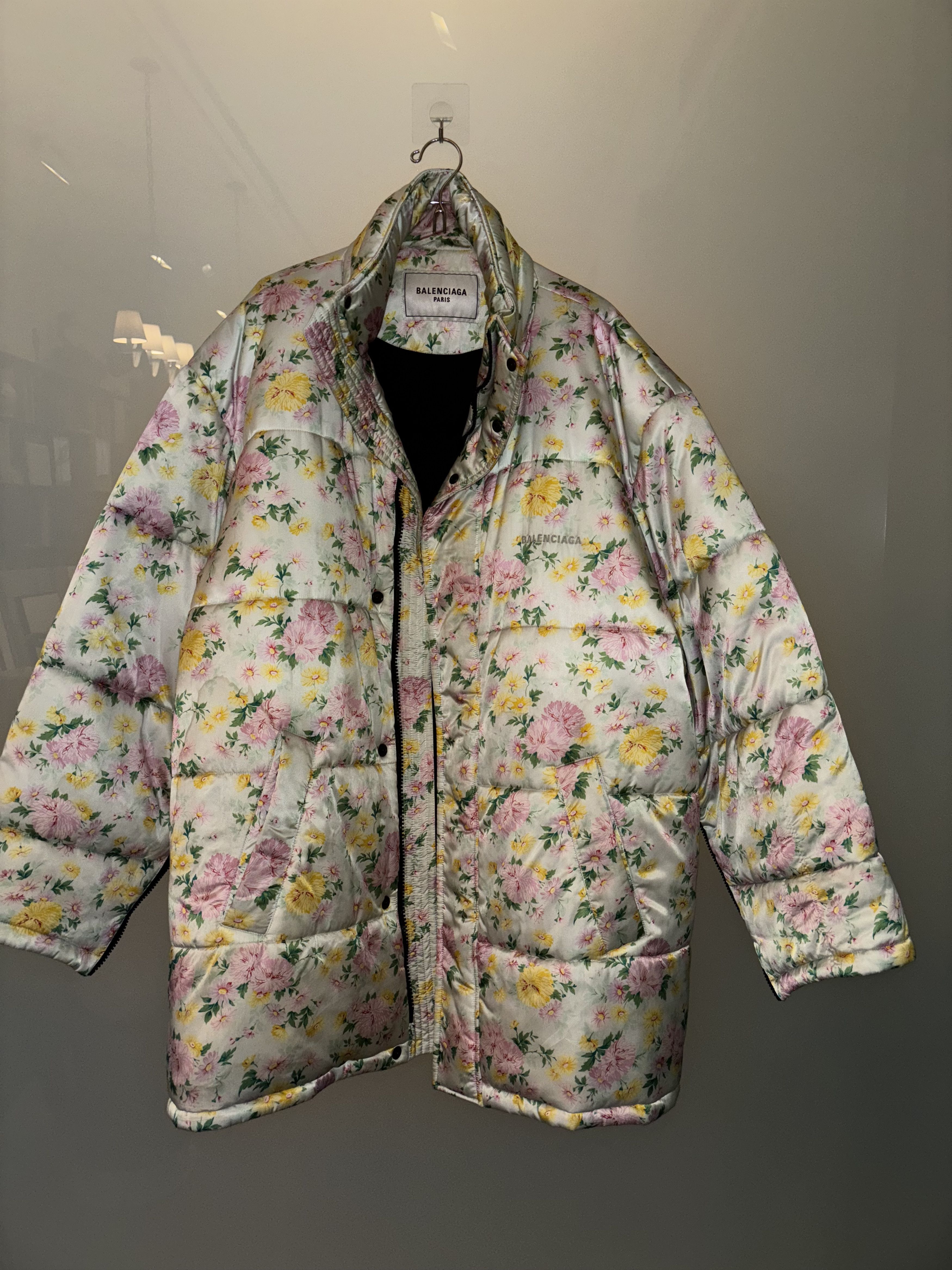 Balenciaga balenciaga floral puffer parka unisex Size M / US 6-8 / IT 42-44 - 1 Thumbnail