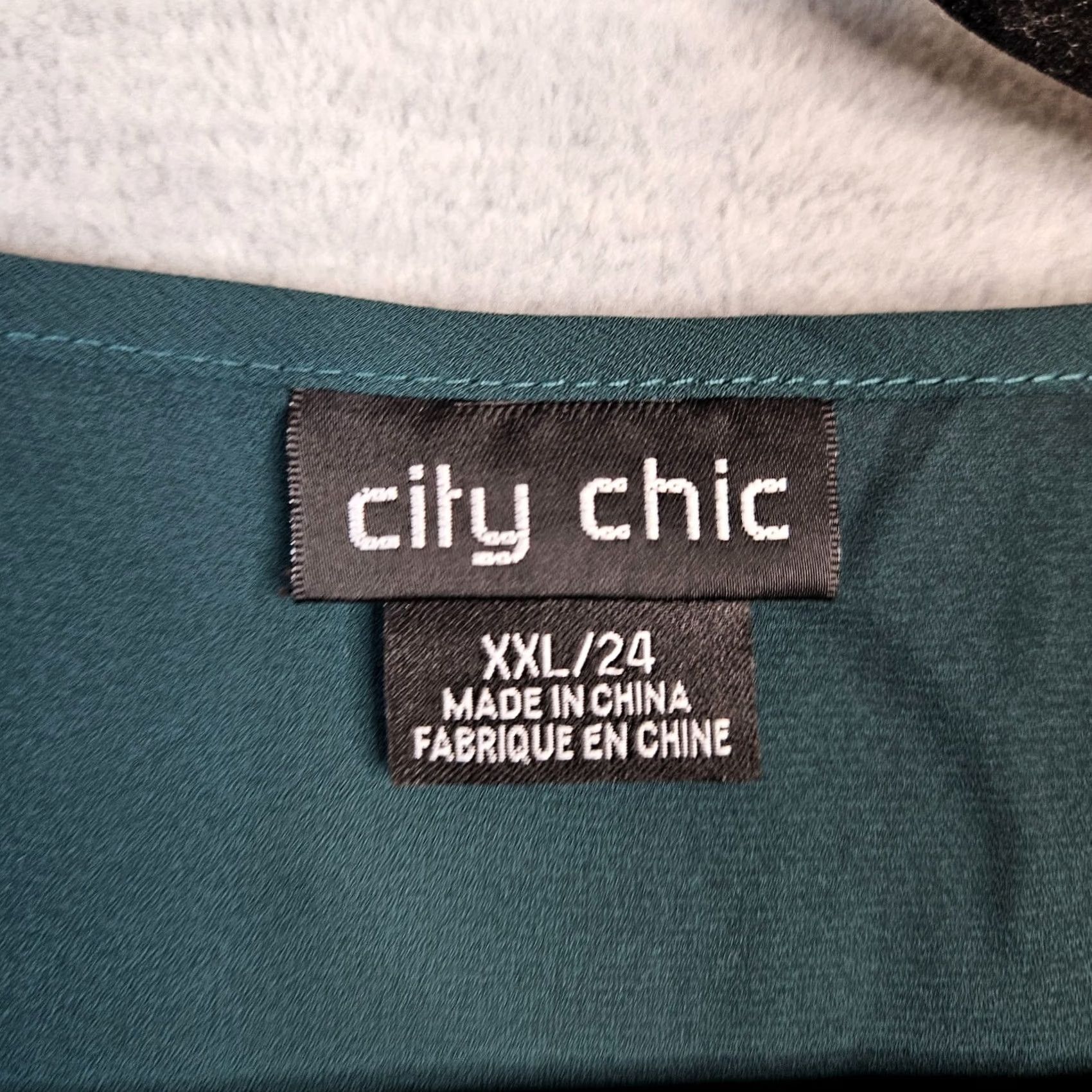 Vintage City Chic Women's Plus Size XXL/24 Blue V-neck 3/4 Sleeve Blouse Size XXL / US 16-18 / IT 52-54 - 3 Thumbnail