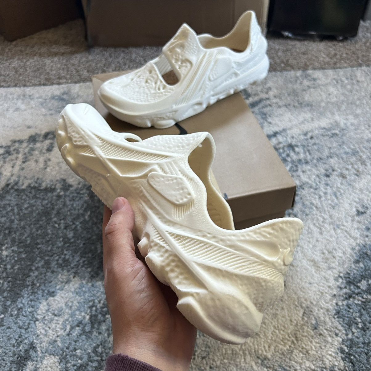 Nike DM0886-100 NiKE iSPA UNiVERSAL CLOG NATURAL WHiTE GORPCORE Size US 10 / EU 43 - 10 Thumbnail