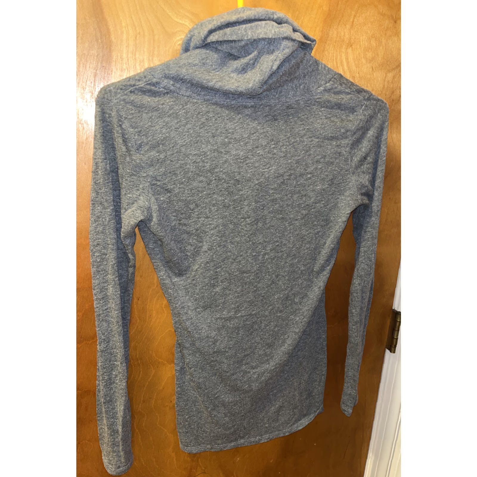 Gap Gap Women XS Gray Long Sleeve Cowl Neck Knit T-Shirt Tee Top Blouse Adjustable? No. Size XS / US 0-2 / IT 36-38 - 3 Thumbnail