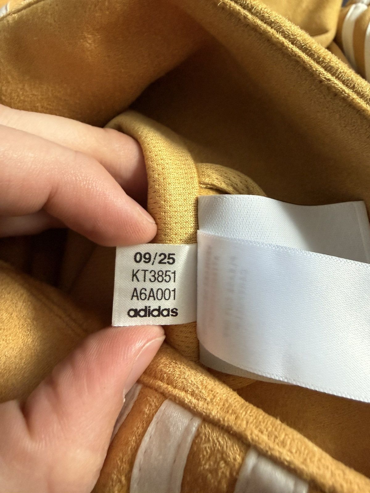 Adidas Adidas Chinese New Year Tang Jacket Yellow Limited Edition Size US L / EU 52-54 / 3 - 7 Thumbnail