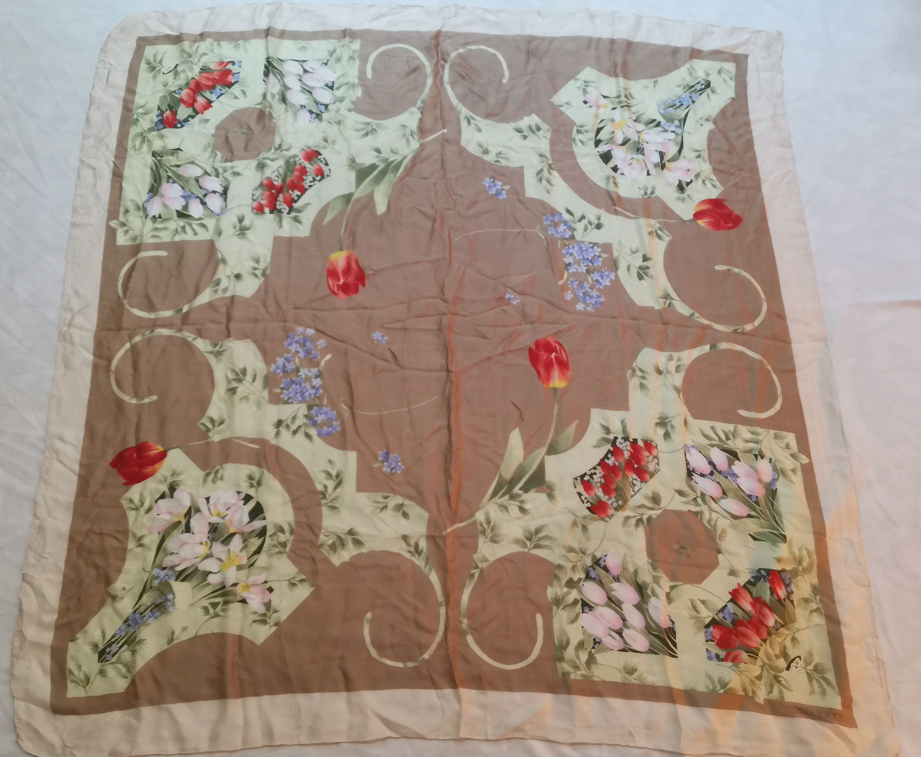 Nina Ricci Rare Nina Ricci scarves nice design Size ONE SIZE - 1 Thumbnail
