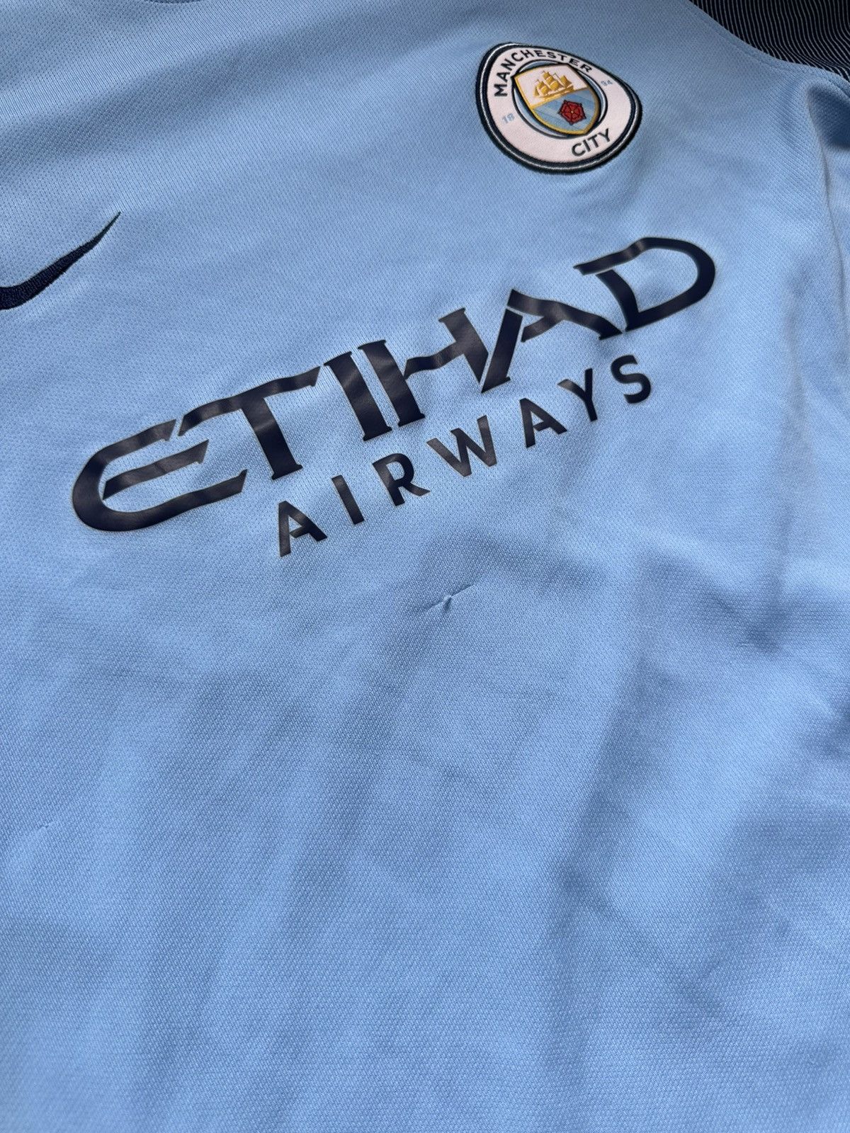 Nike Vintage 2016 De Bruyne Manchester City Jersey Size US M / EU 48-50 / 2 - 10 Thumbnail