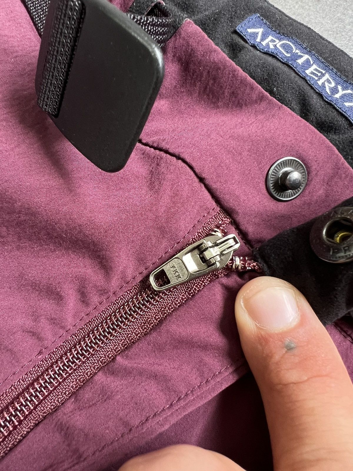 Arc'teryx Arcteryx long shorts Size US 31 - 5 Thumbnail