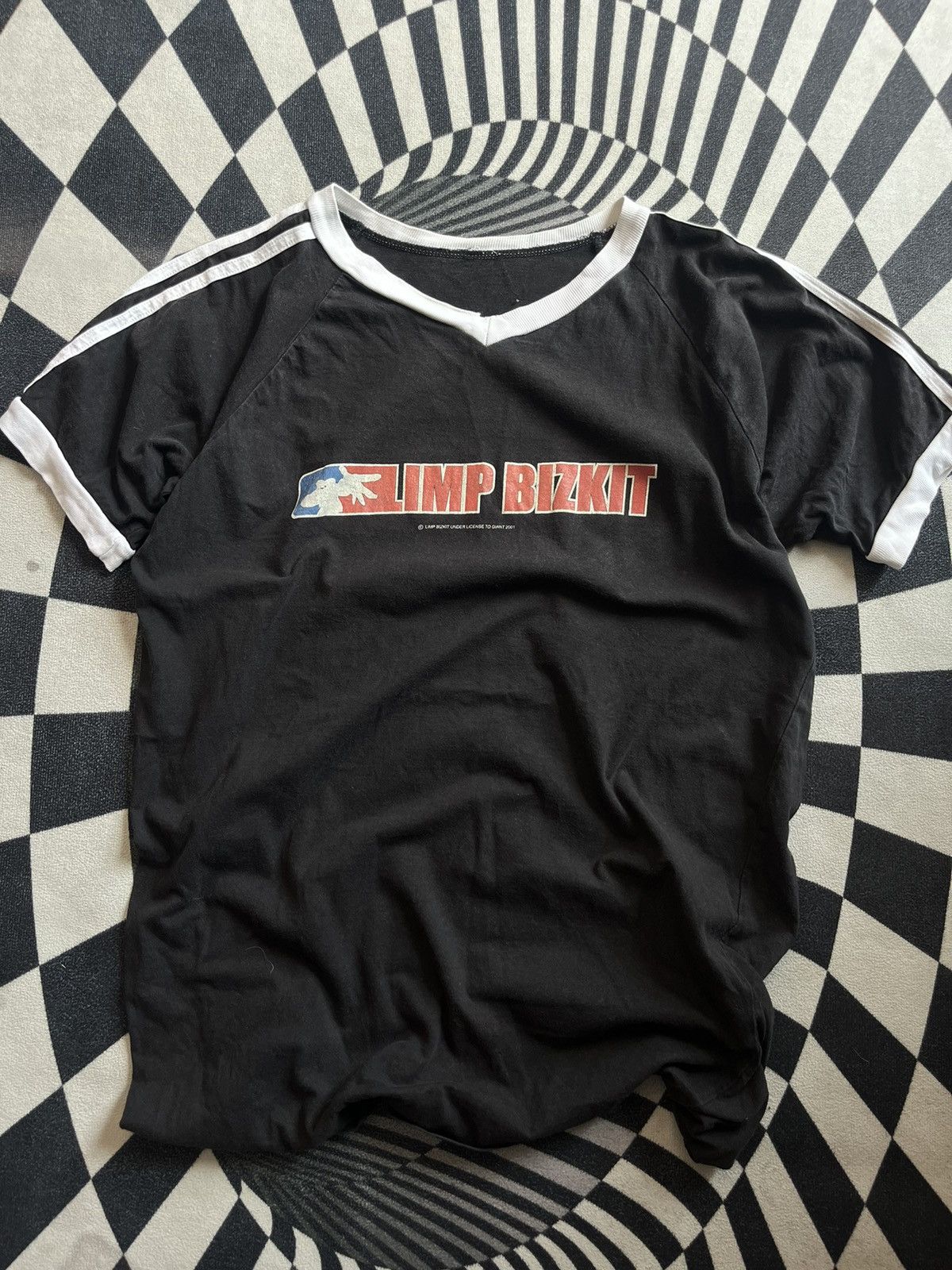Band Tees Vintage LIMP BIZKIT 2001‘s Ringer ( V neck ) Tshirt Size US L / EU 52-54 / 3 - 2 Thumbnail