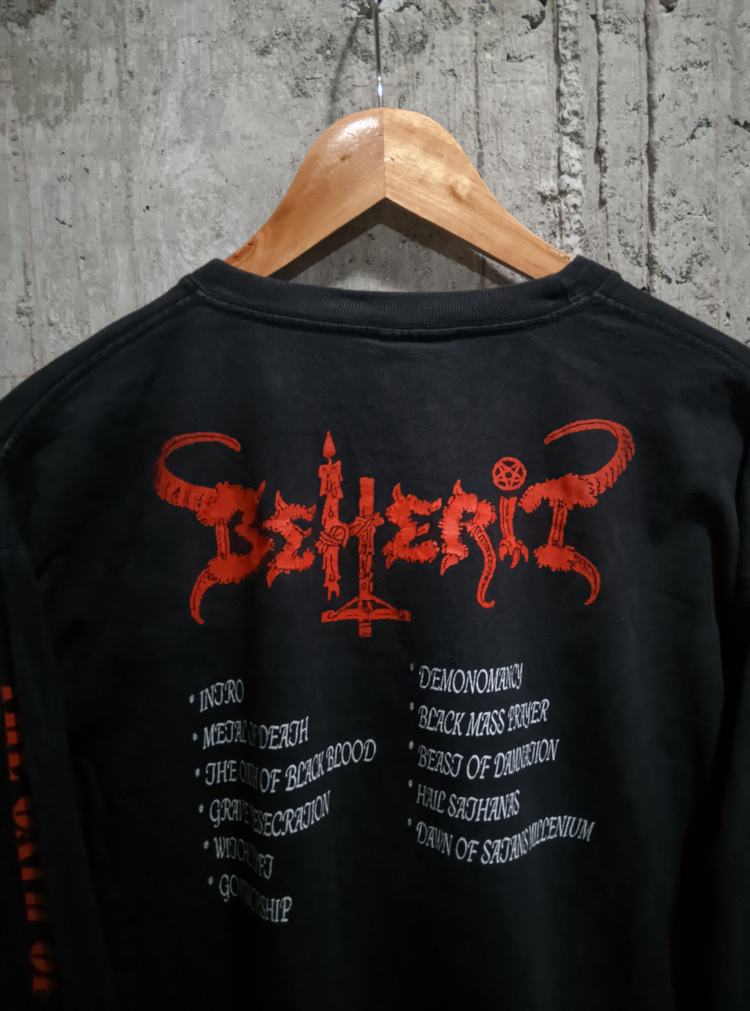 Band Tees Vintage beherit the oath of black blood black metal Size US M / EU 48-50 / 2 - 3 Thumbnail