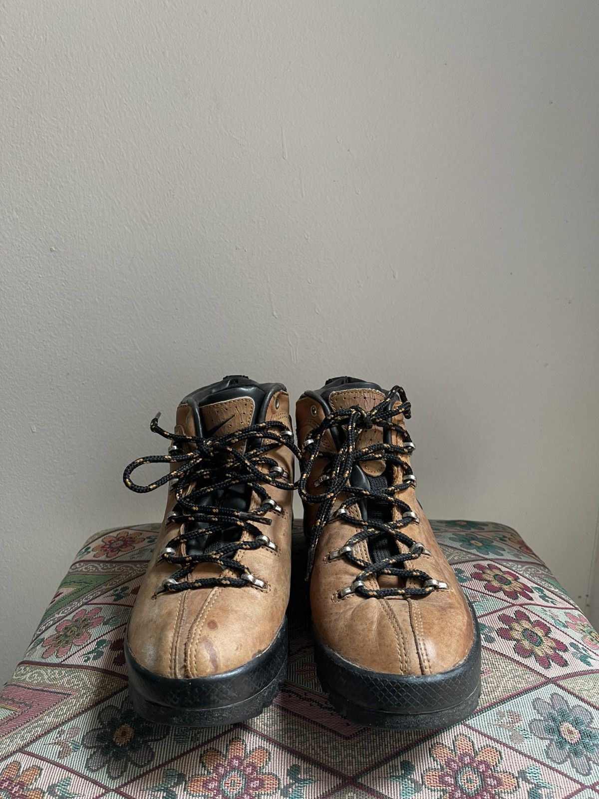 Nike × Nike ACG × Vintage Nike ACG Air Gimli Hiking Shoes 1998 Size US 5.5 / EU 38 - 2 Thumbnail