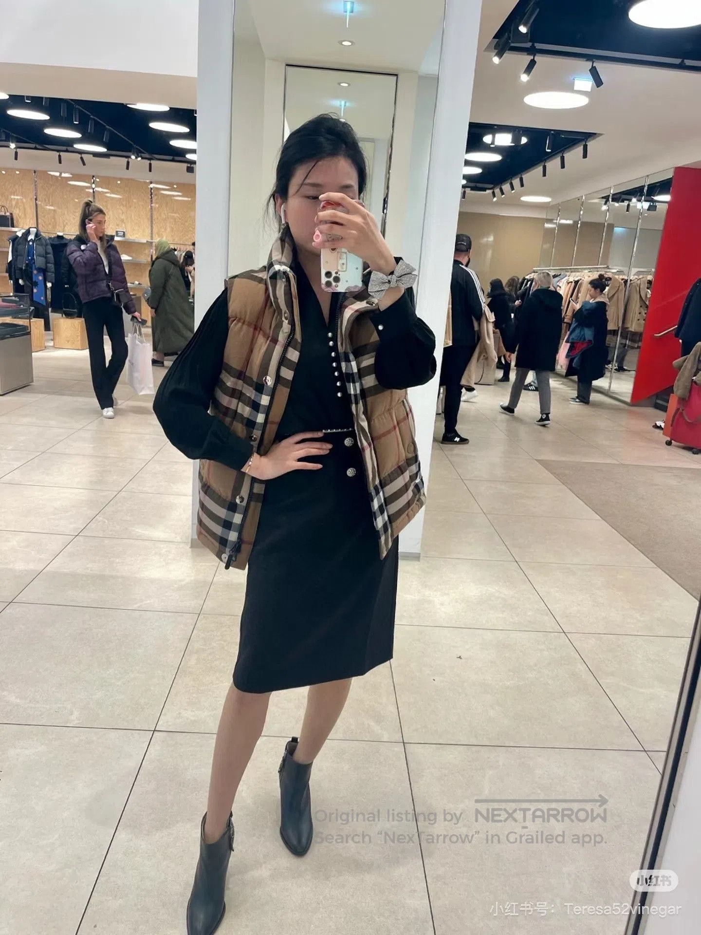 Burberry Burberry Classic Check Down Vest. Size US S / EU 44-46 / 1 - 8 Thumbnail