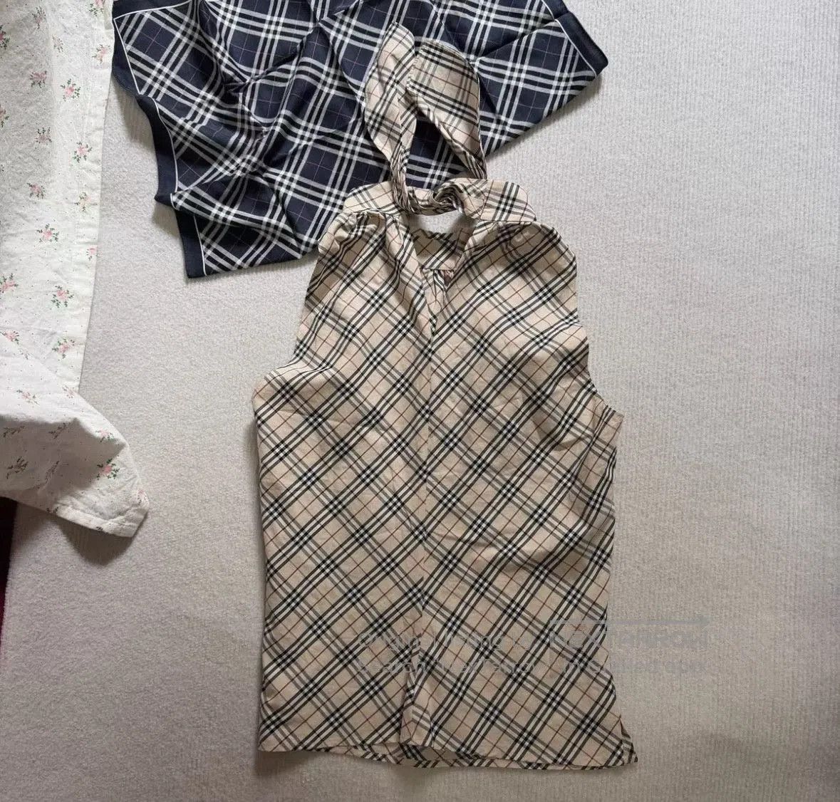 Burberry Burberry Women’s Khaki Check Cotton Top. Size XS / US 0-2 / IT 36-38 - 2 Thumbnail