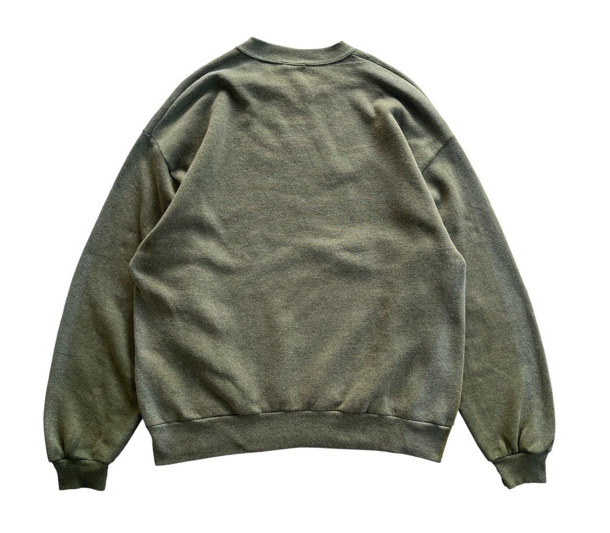 Vintage Vintage 90s Faded Green Distressed Skates Sweatshirt Size US L / EU 52-54 / 3 - 8 Thumbnail