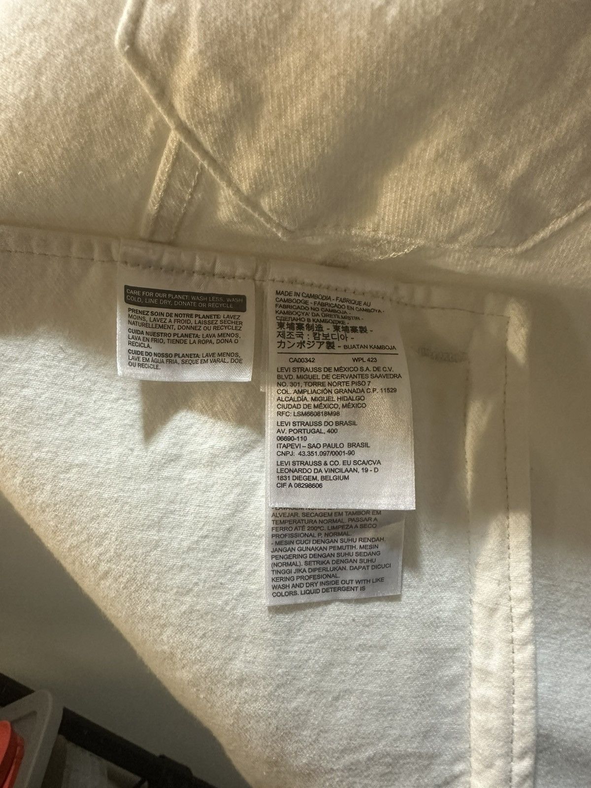 Levi's Levi’s white denim jacket Size US M / EU 48-50 / 2 - 4 Thumbnail