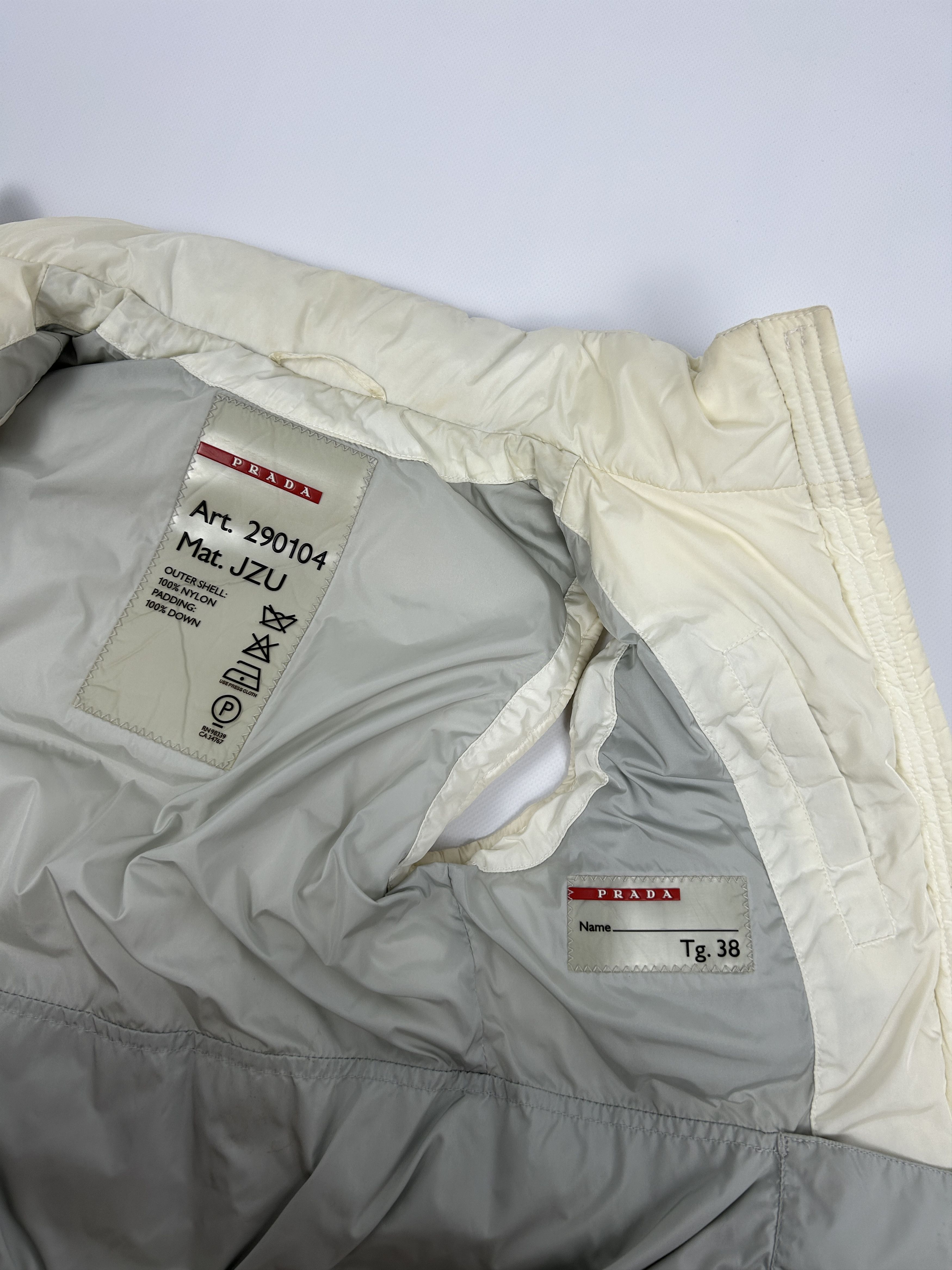 Prada Vintage y2k archive Prada sport red tab hooded puffer vest Size XS / US 0-2 / IT 36-38 - 20 Thumbnail