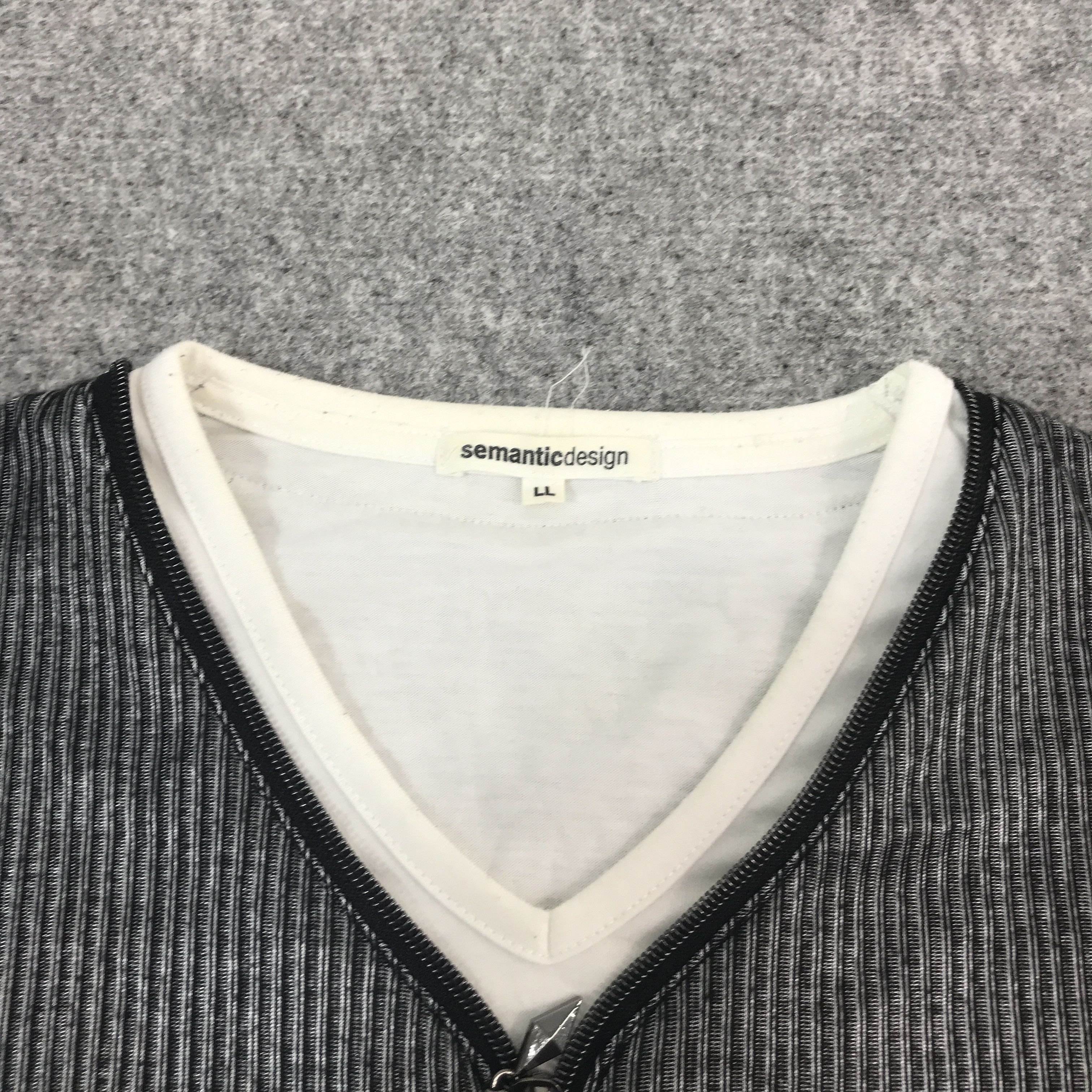 semanticdesign SEMANTIC DESIGN ZIPPER COLLAR DESIGN TSHIRTS Size US L / EU 52-54 / 3 - 7 Thumbnail