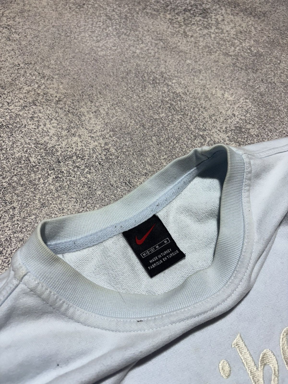Nike × Vintage Nike Vintage Center Logo Sweatshirt Y2K Mens size M Size US M / EU 48-50 / 2 - 5 Thumbnail