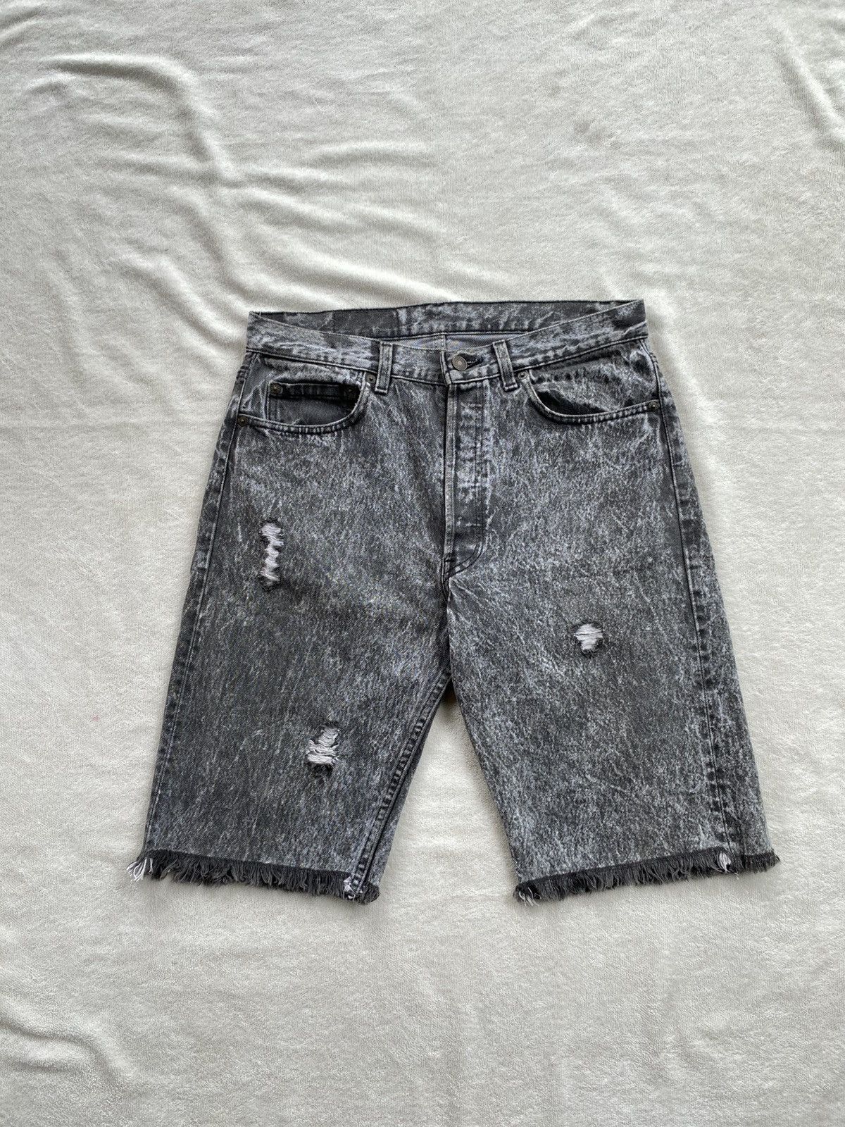 Levi's LEVIS SHORT PANTS DISTRESSED DENIM Size US 33 - 1 Thumbnail