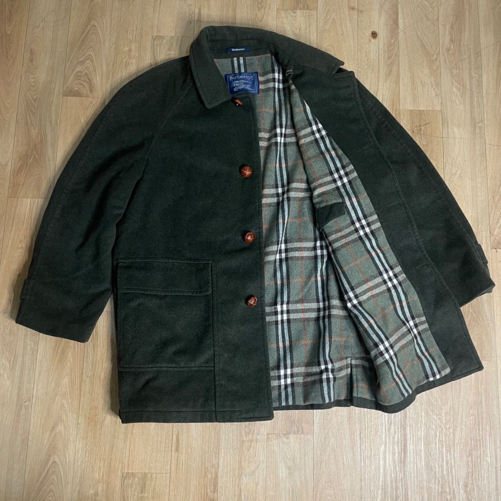 Burberry VINTAGE Burberry coat nova check virgin wool green olive Size US M / EU 48-50 / 2 - 1 Thumbnail