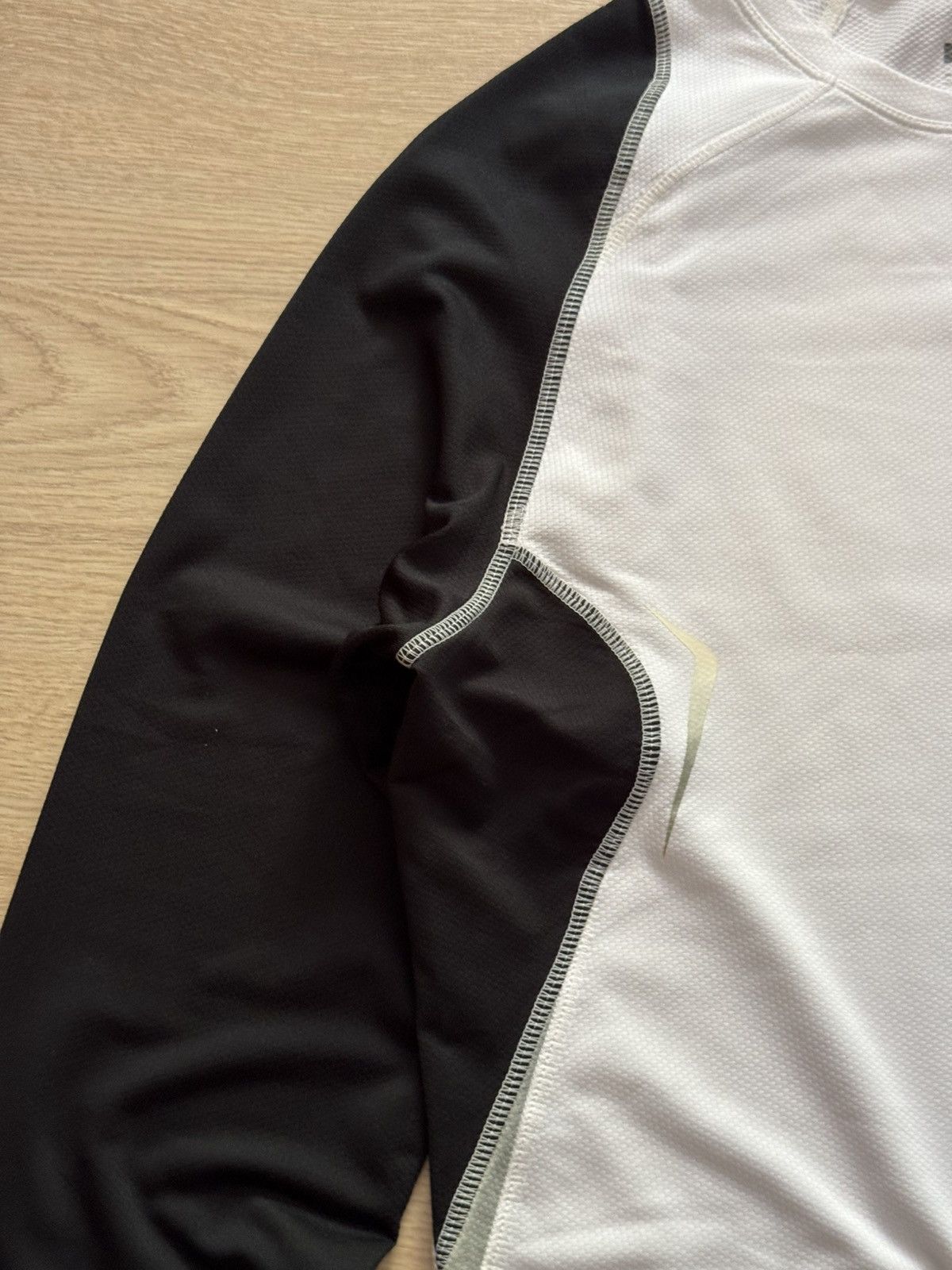 Vintage Vintage 00’s Nike y2k Sport Japanese Long Sleeve Size US L / EU 52-54 / 3 - 3 Thumbnail