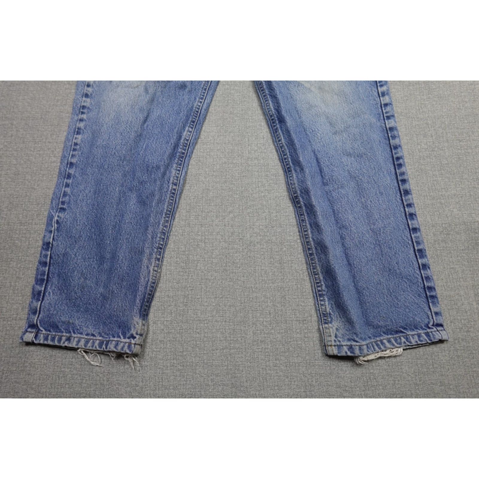 Carhartt VINTAGE Carhartt Jeans Men 40x30 Blue Relaxed Fit Light Wash B17-DST Size US 40 / EU 56 - 3 Thumbnail