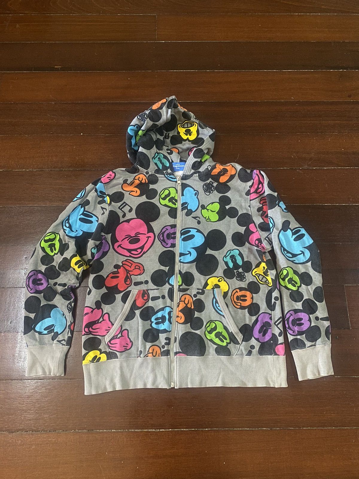 Disney Rare vintage y2k mickey mouse tokyo disney resort hoodie Size US L / EU 52-54 / 3 - 1 Thumbnail