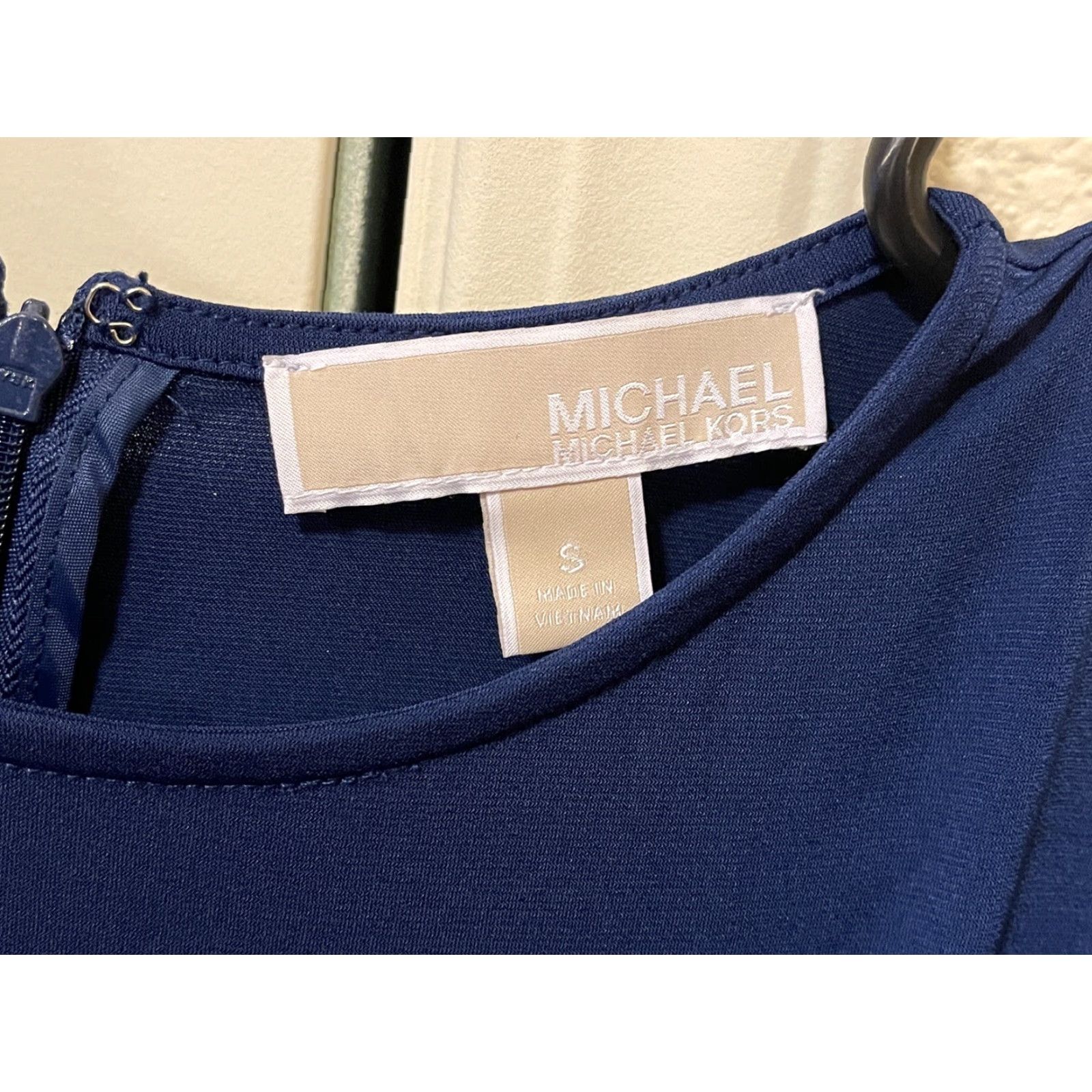 Michael Kors Michael Kors Navy Blue Dress Shirt Dress Small Women Knee Length Casual Zipper Regular Polyester Boat Neck Half Sleeve Size S / US 4 / IT 40 - 3 Thumbnail