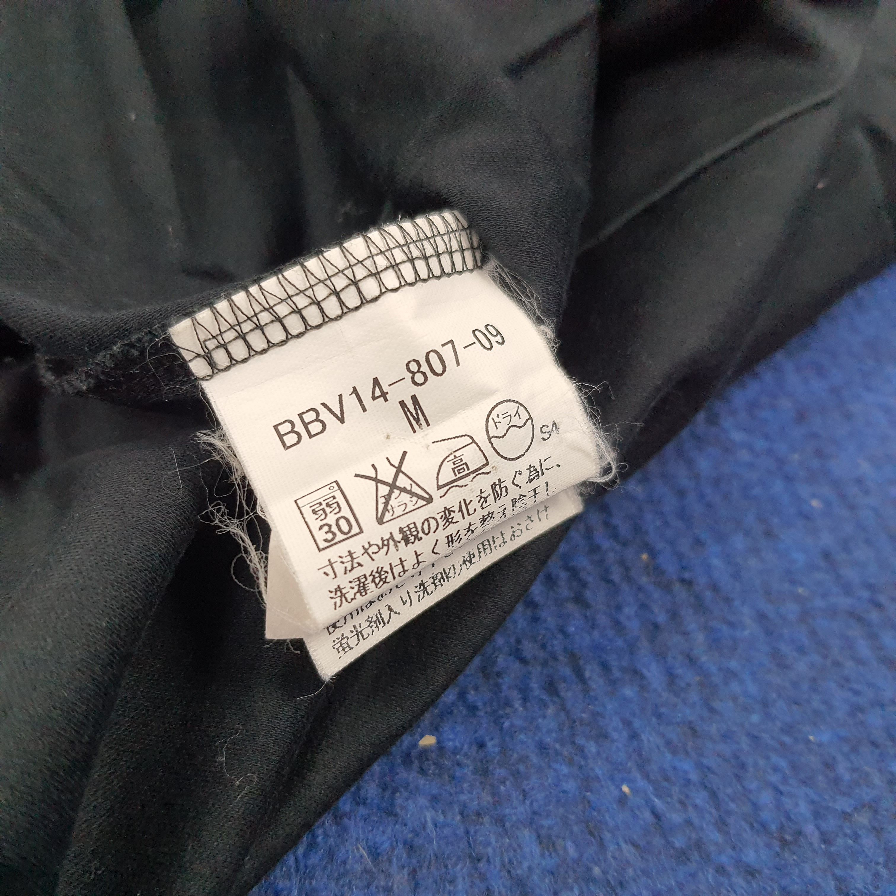 Burberry × Vintage Vintage Burberry London Button Tshirt Size US L / EU 52-54 / 3 - 6 Thumbnail