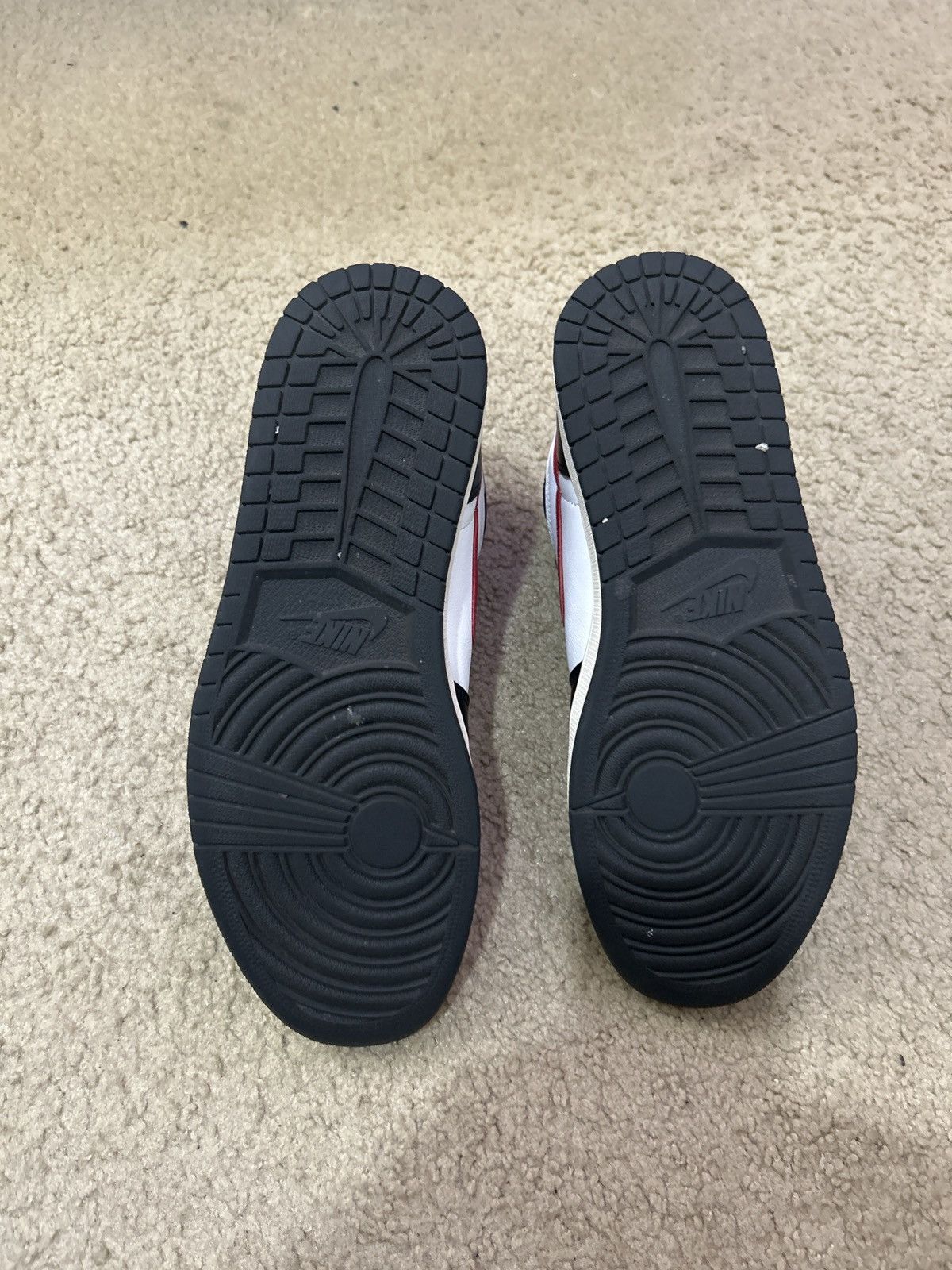 Jordan Brand × Nike Air Jordan one 1 high OG Size US 12 / EU 45 - 6 Thumbnail
