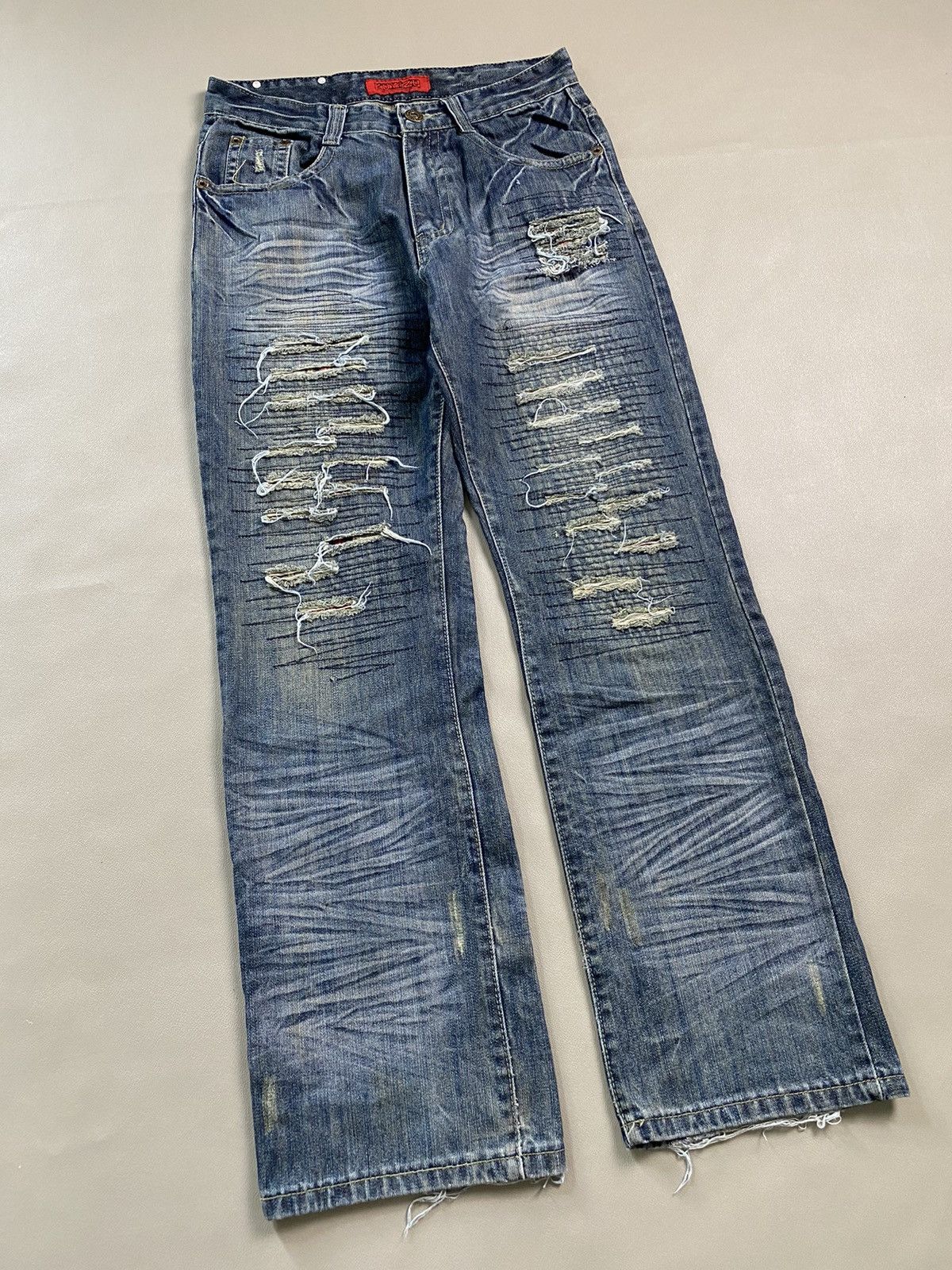 If Six Was Nine × Japanese Brand × Le Grande Bleu (L.G.B.) 2000s Kuyizu Distressed Grunge Denim Jeans Size US 31 - 2 Thumbnail