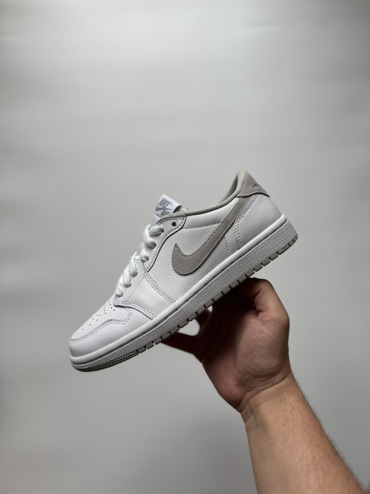 Jordan Brand Jordan 1 Low OG Neutral Grey (2021) Size US 7 / IT 37 - 1 Thumbnail