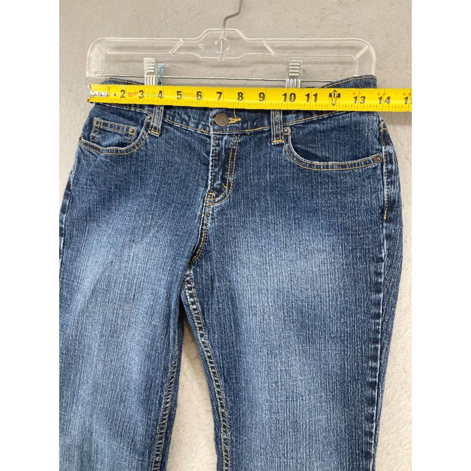 Jordache Jordache Women's Flared Jeans Medium Wash Vintage 90s 9/10P Petite Blue Cotton Stretch Size 30" / US 8 / IT 44 - 2 Thumbnail