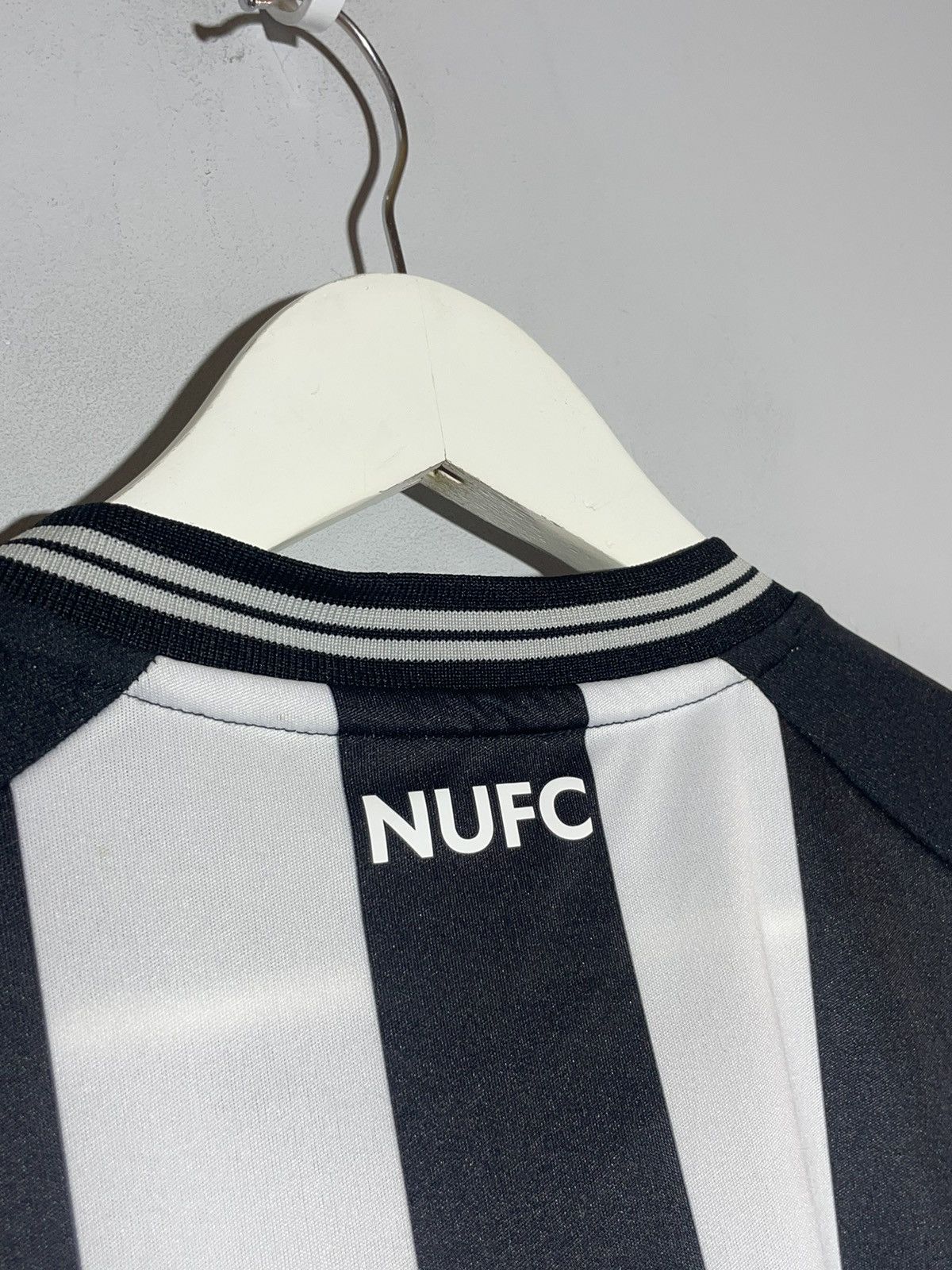 Castore Newcastle United Castore 2023/24 Home Football Shirt Size US L / EU 52-54 / 3 - 9 Thumbnail