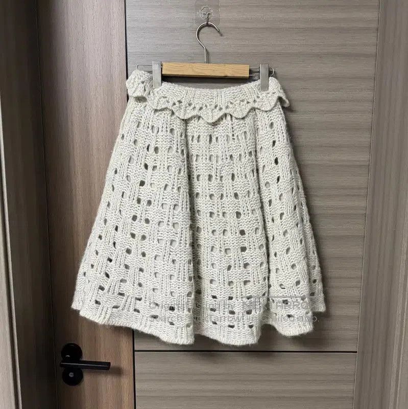 Chanel Chanel Gray Alpaca Wool Skirt for Women . Size 23" - 2 Thumbnail