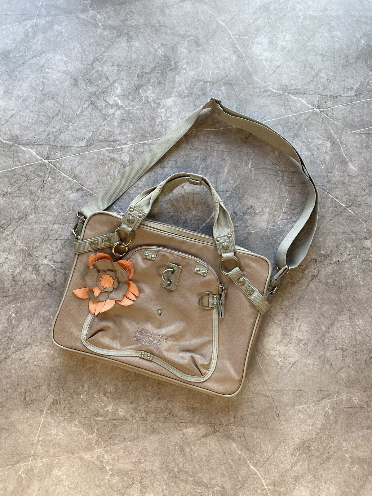 George Gina & Lucy × Vintage Vintage Y2K George Gina & Lucy GGL Flower Bag For Laptop Size ONE SIZE - 1 Thumbnail
