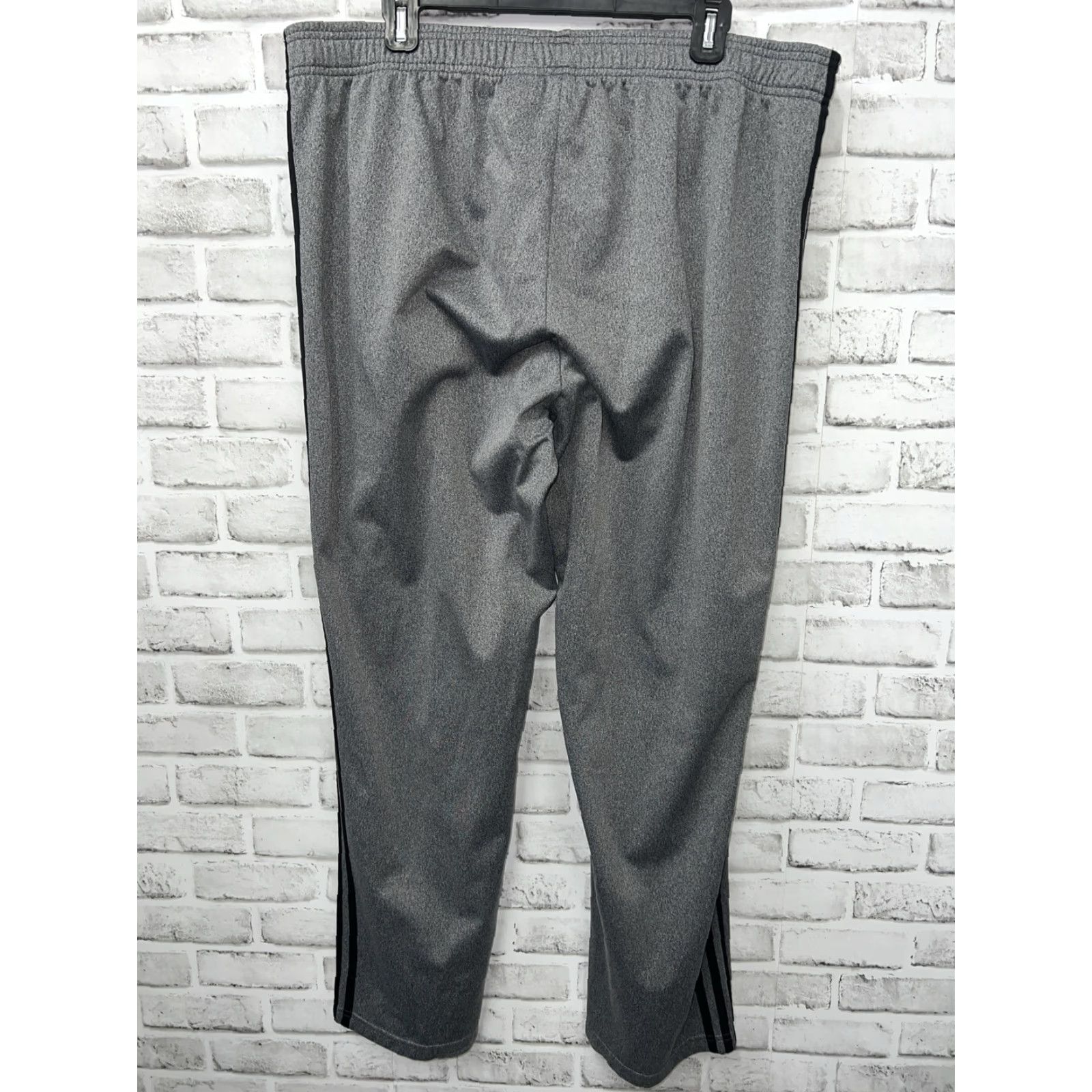 Adidas Adidas Gray Athletic Sweatpants Mens Size 2XL Size US 39 - 4 Thumbnail