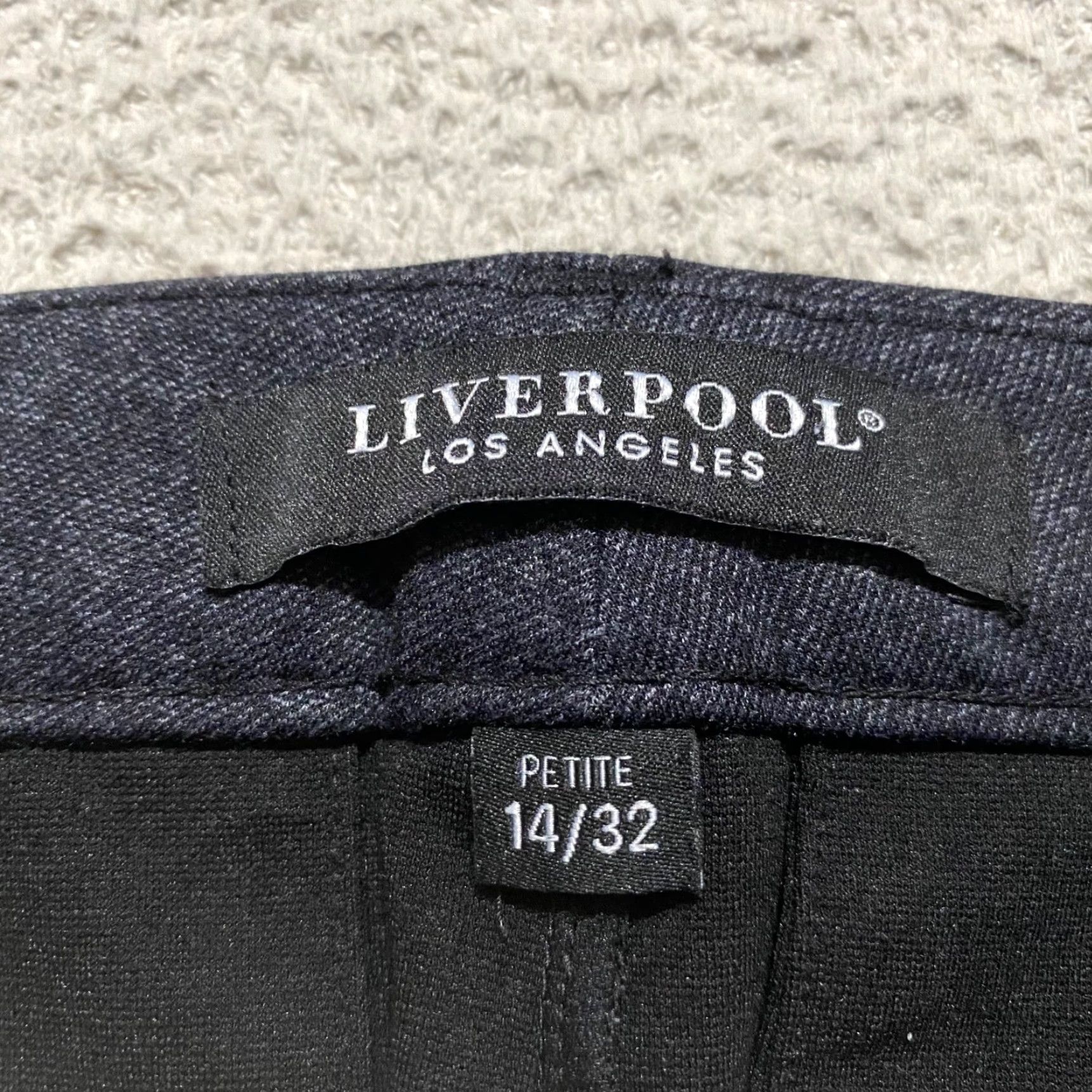 Vintage Liverpool Jeans Dress Pants Womens 14P Gray Knit Straight Mid Rise Petite Business Workwear Office Pant Size 36" / US 14 / IT 50 - 3 Thumbnail