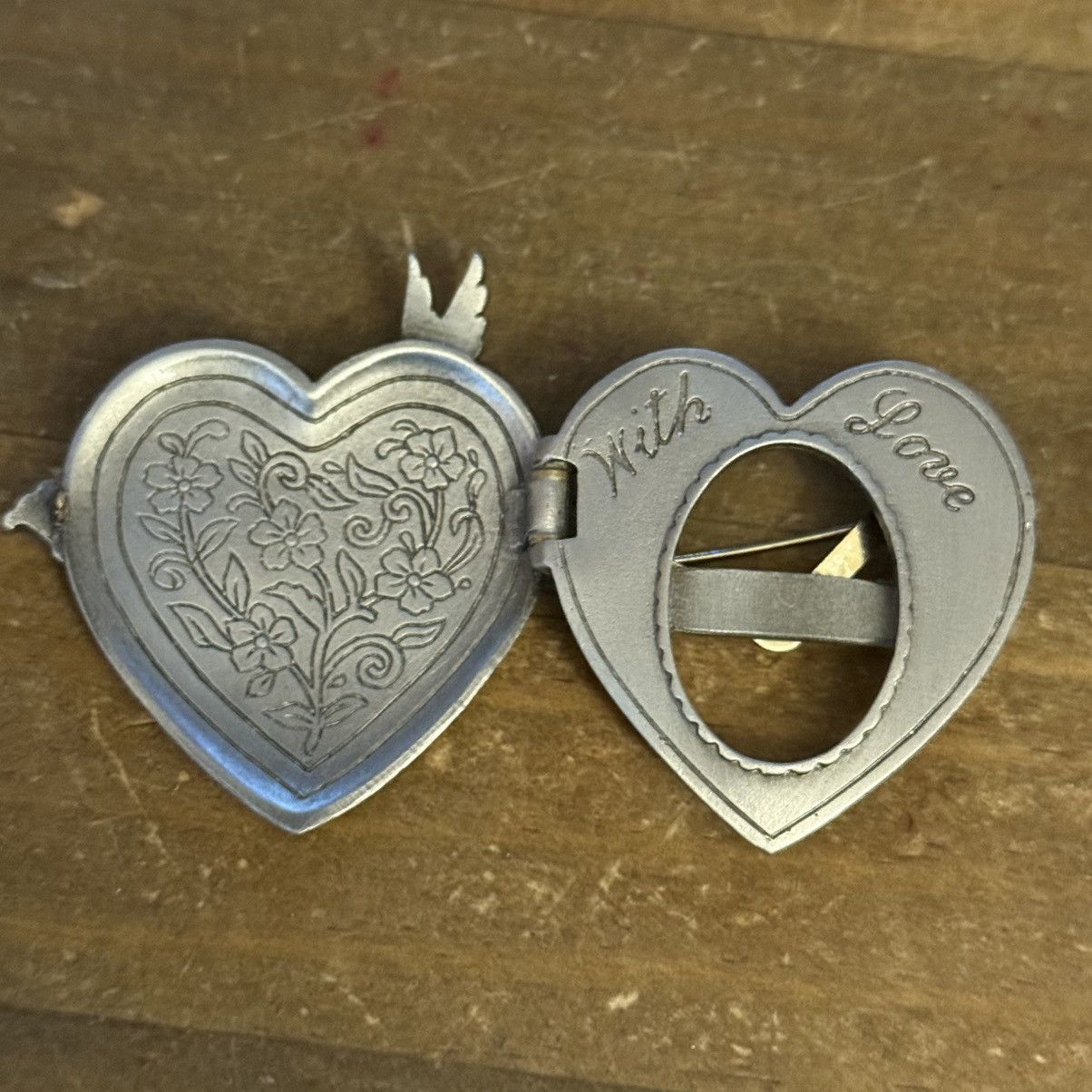 Vintage Vintage Grandma pewter heart locket brooch Size ONE SIZE - 3 Thumbnail