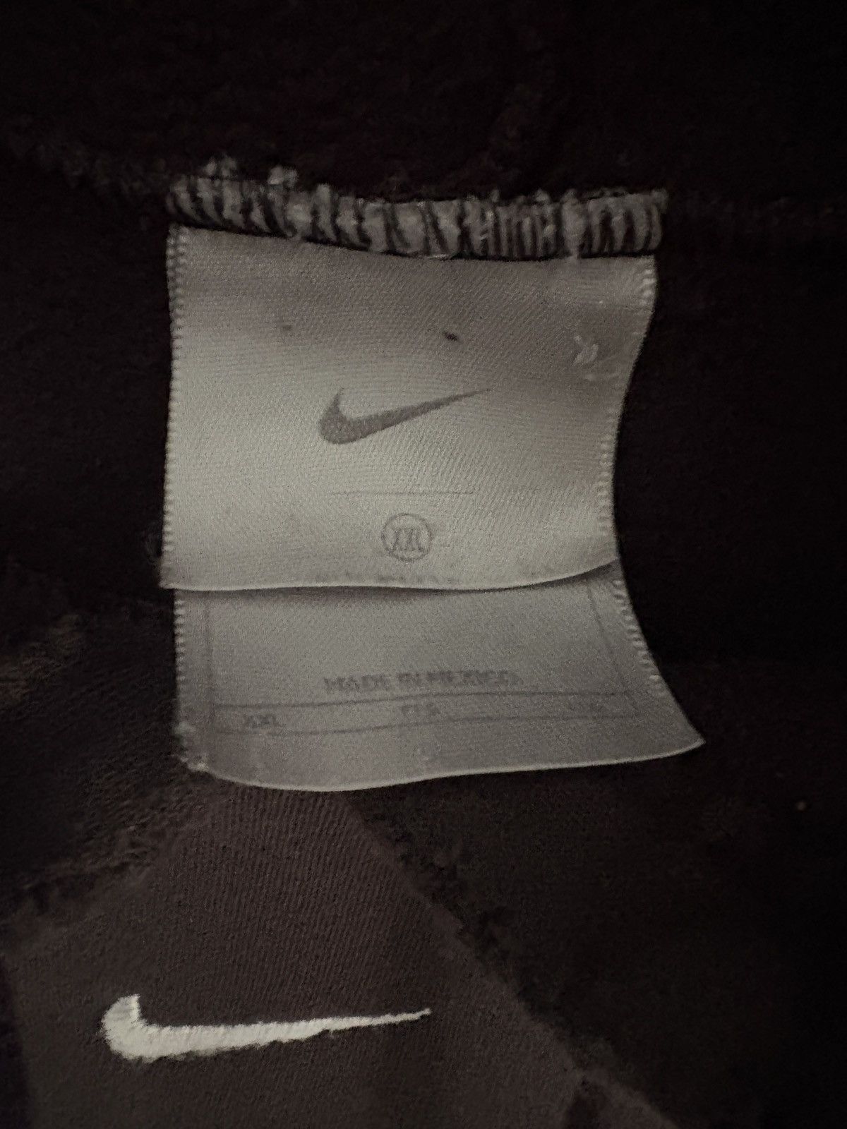 Nike Nike Center Swoosh Distressed and Faded Size US XXL / EU 58 / 5 - 4 Thumbnail